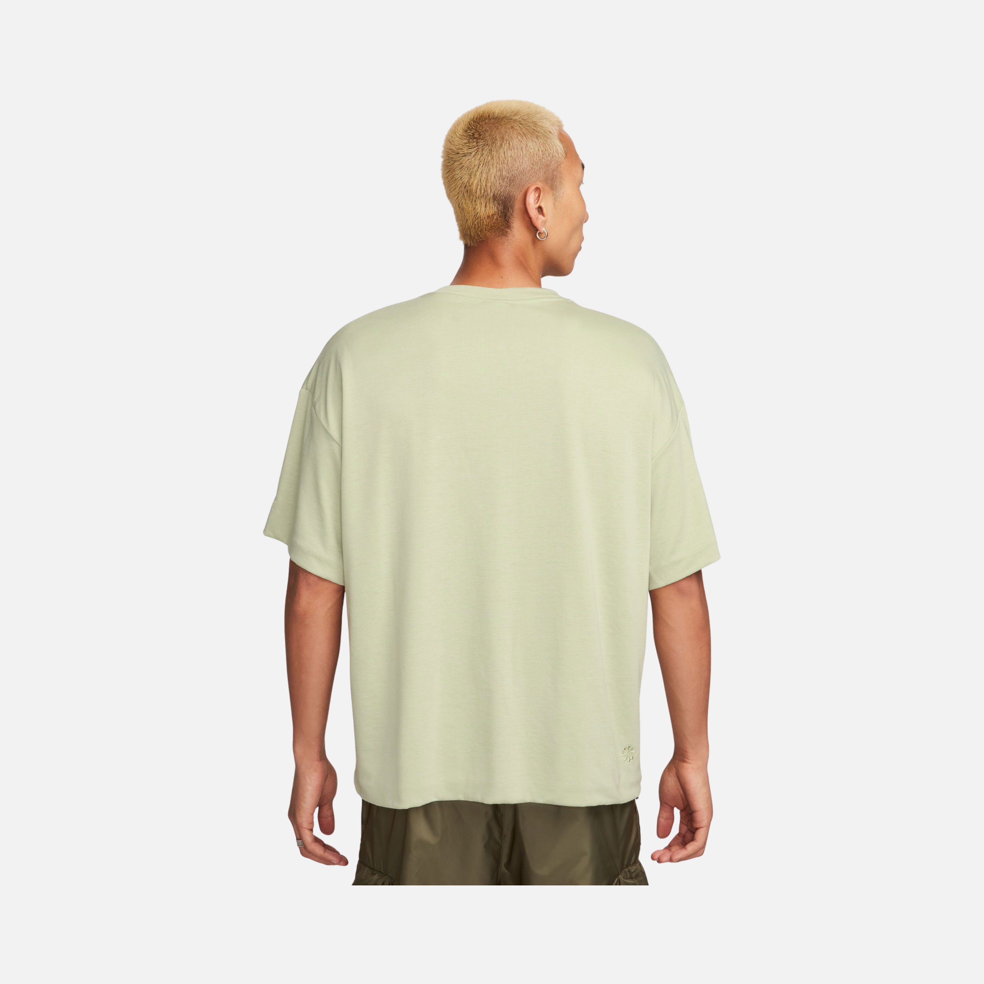 Nike Dri-Fit Sportswear Tech Pack Short-Sleeve Erkek Tşört
