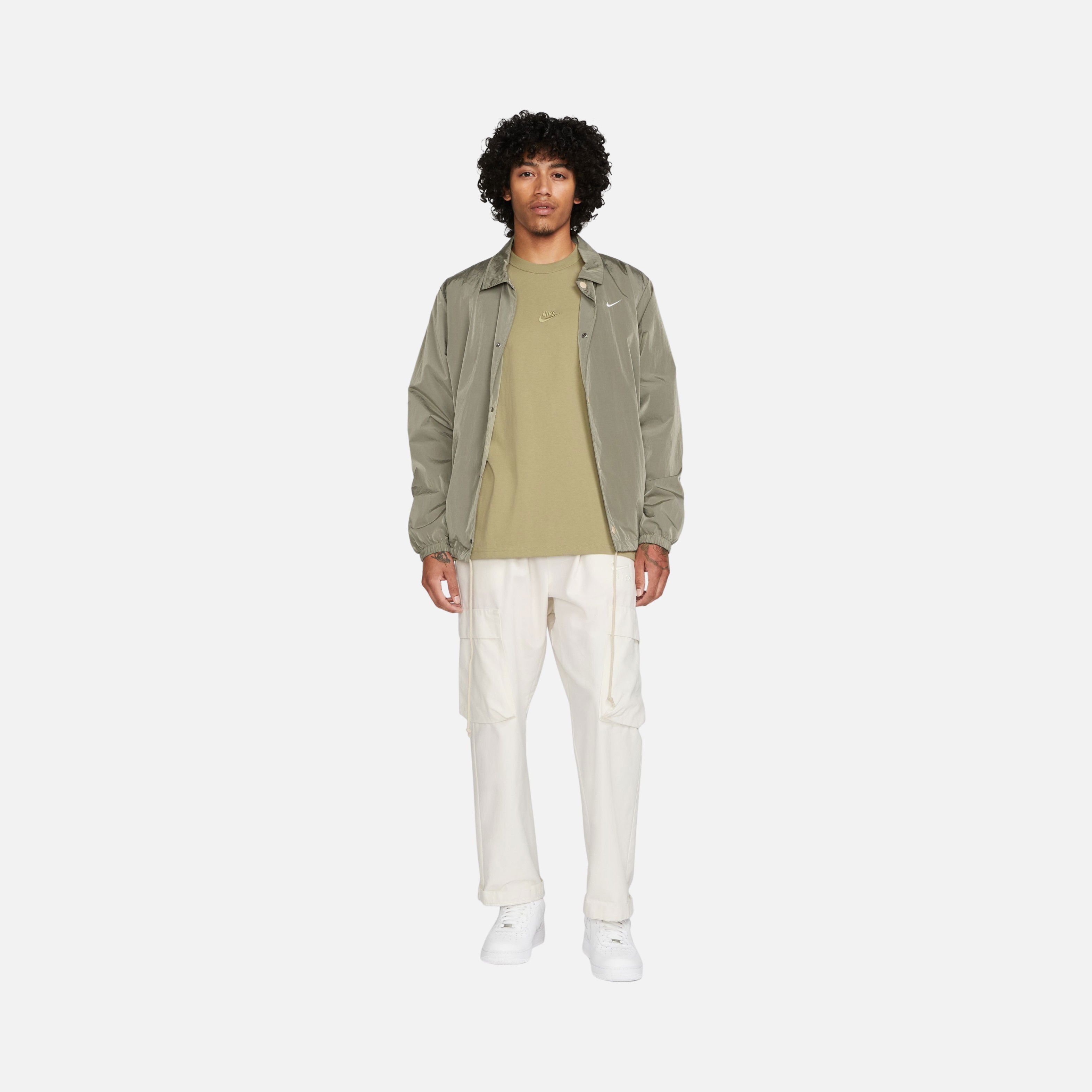 Nike Sportswear Premium Essentials Short-Sleeve Erkek Tişört