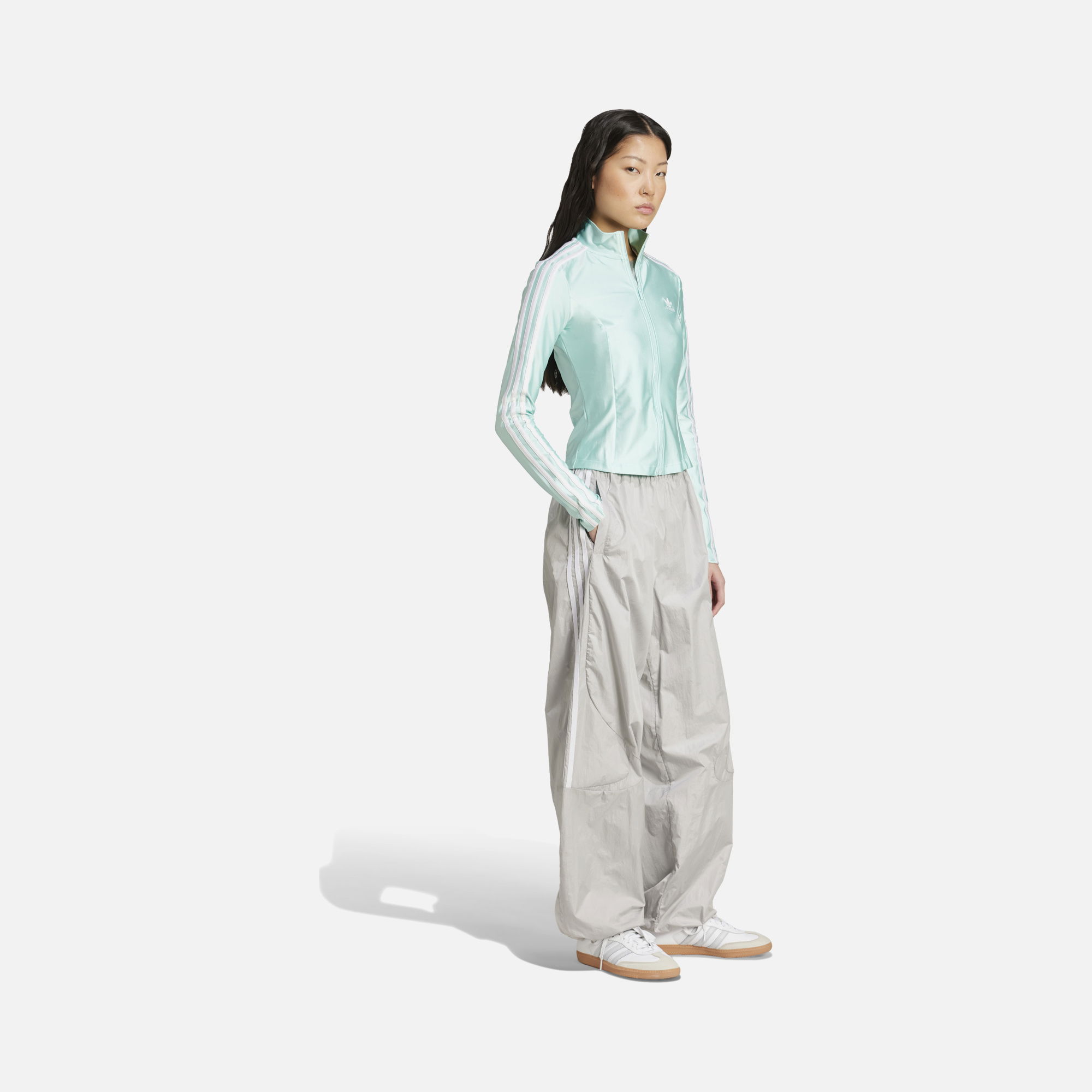 adidas Originals Adicolor 3-Stripes Slim Fit Full-Zip Kadın Sweatshirt