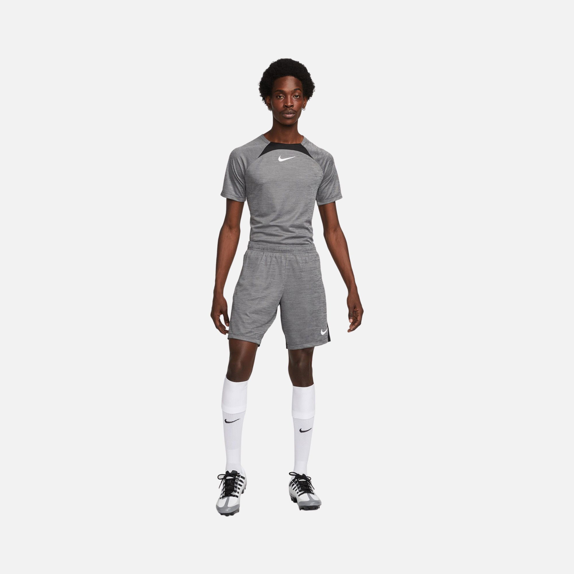Nike Dri-Fit Academy Football Knit Training Erkek Şort