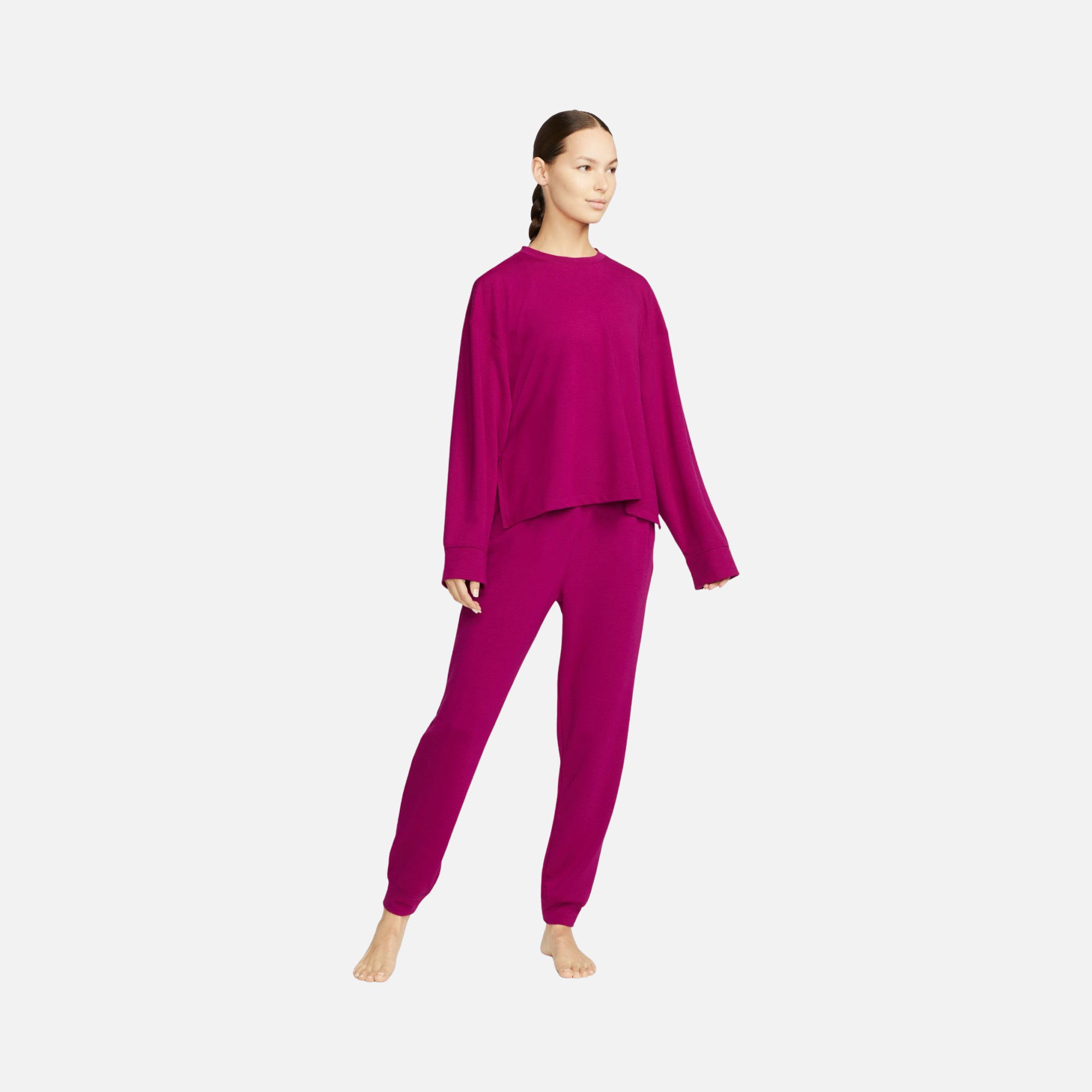 Nike Yoga Dri-Fit Fleece Long-Sleeve Kadın Tişört
