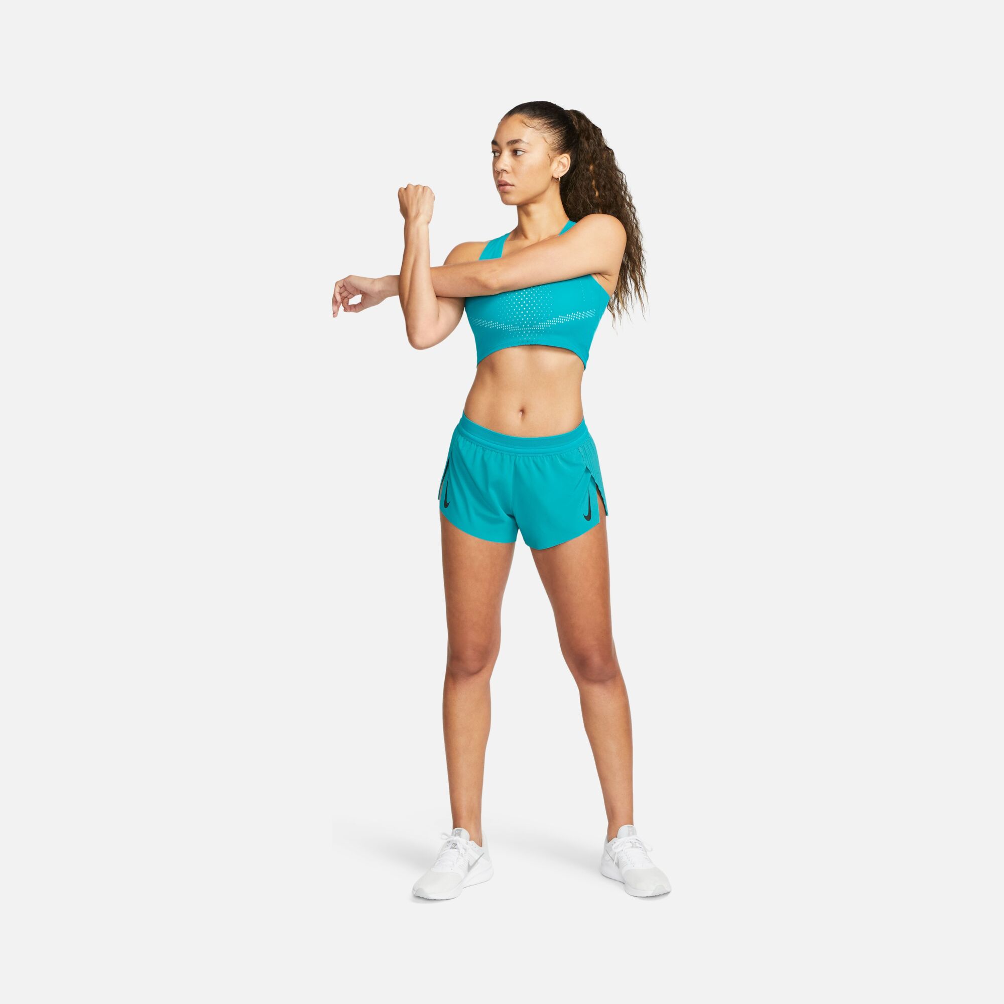 Nike Dri-Fit ADV AeroSwift Running Kadın Şort