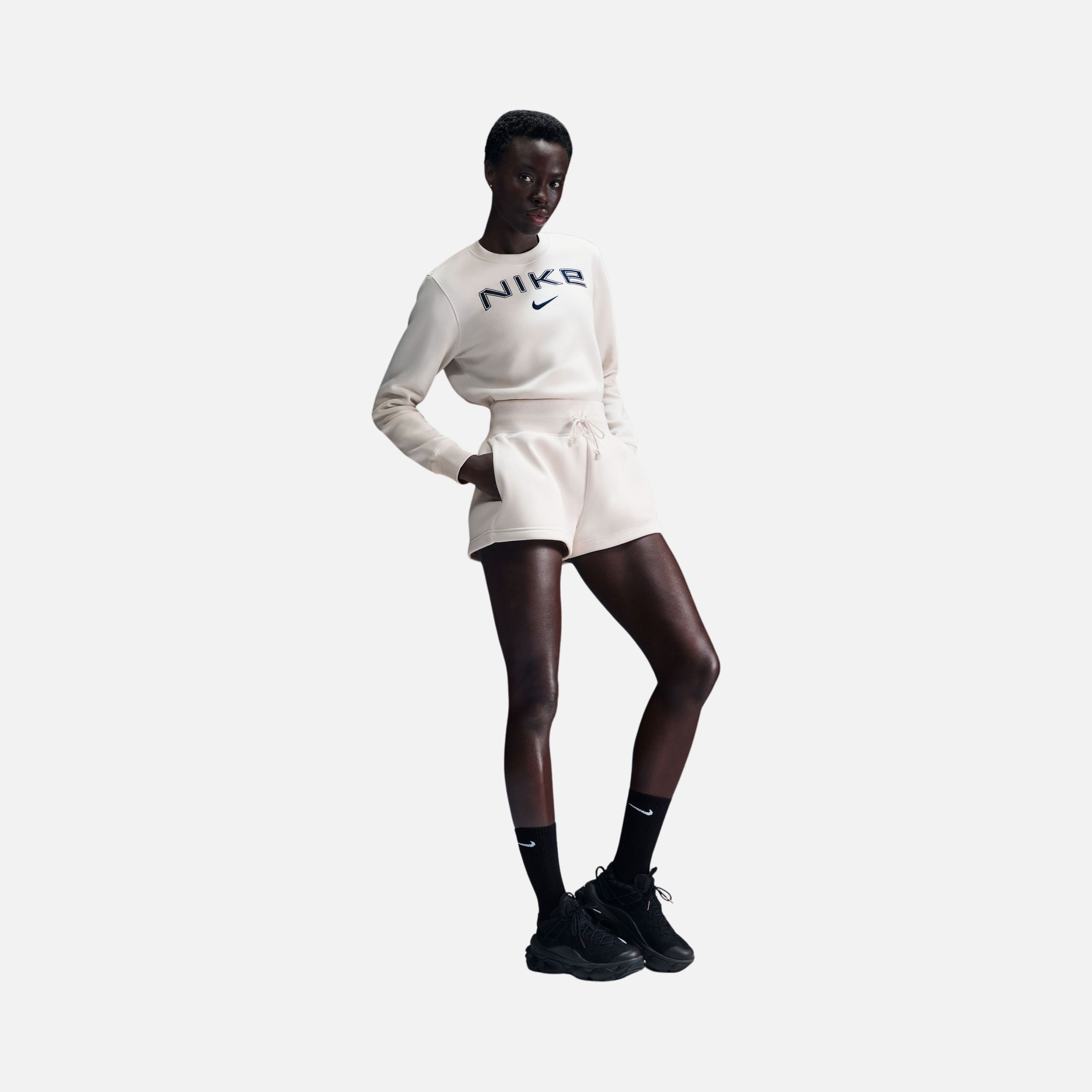 Nike Sportswear Phoenix Fleece High-Waisted Kadın Şort