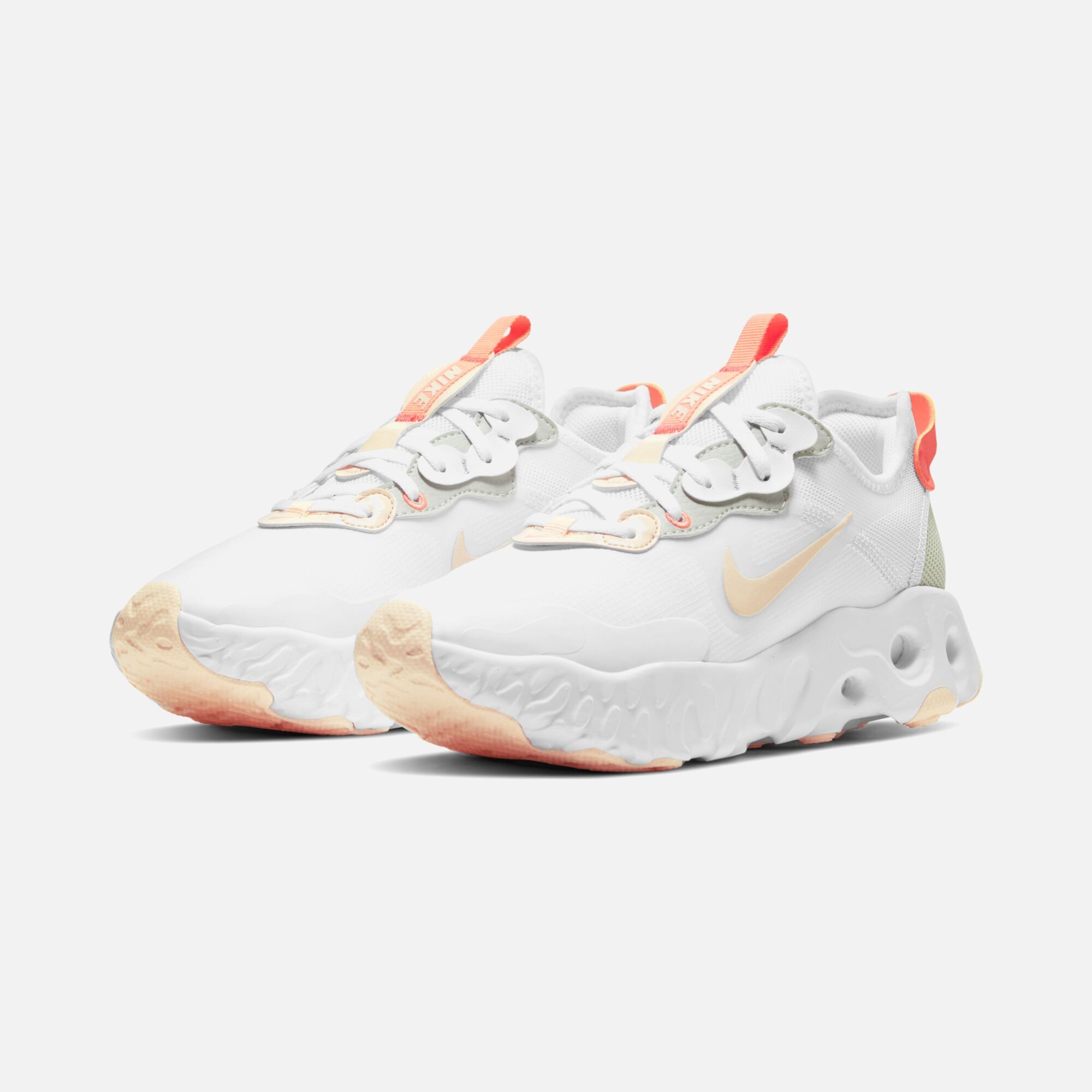 Nike React ART3MIS Kadın Spor Ayakkabı