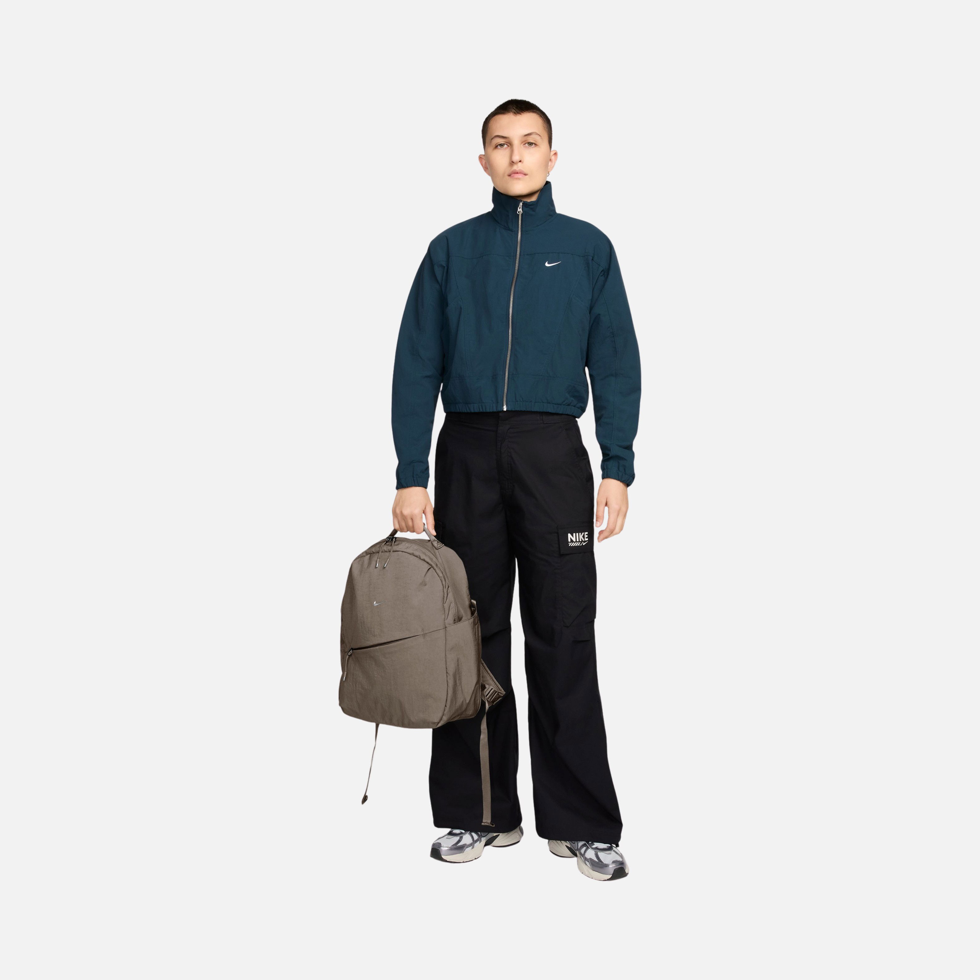 Nike Sportswear Aura (24 L) Kadın Sırt Çantası