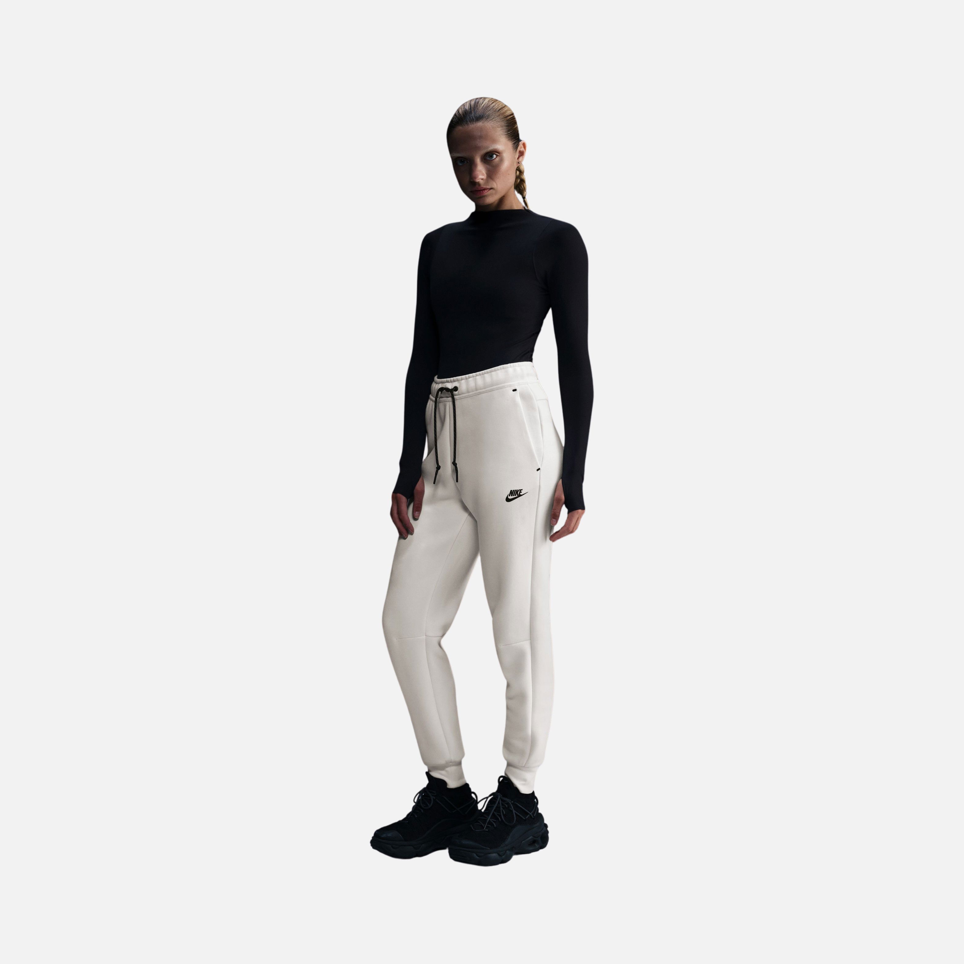 Nike Sportswear Tech Fleece Mid-Rise SS25 Kadın Eşofman Altı