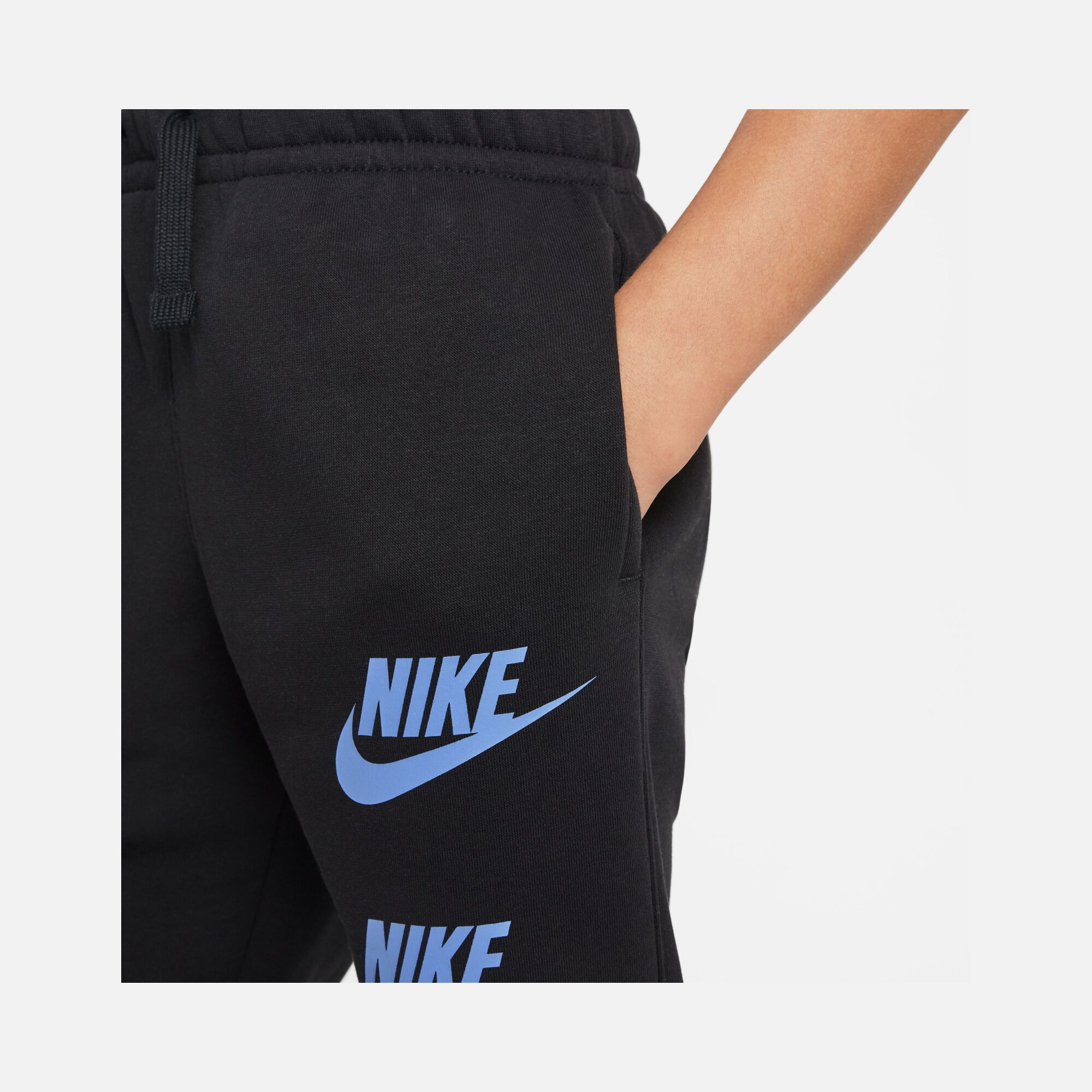Nike Sportswear Fleece Cargo ''Multi Logo Graphic'' (Boys') Çocuk Eşofman Altı