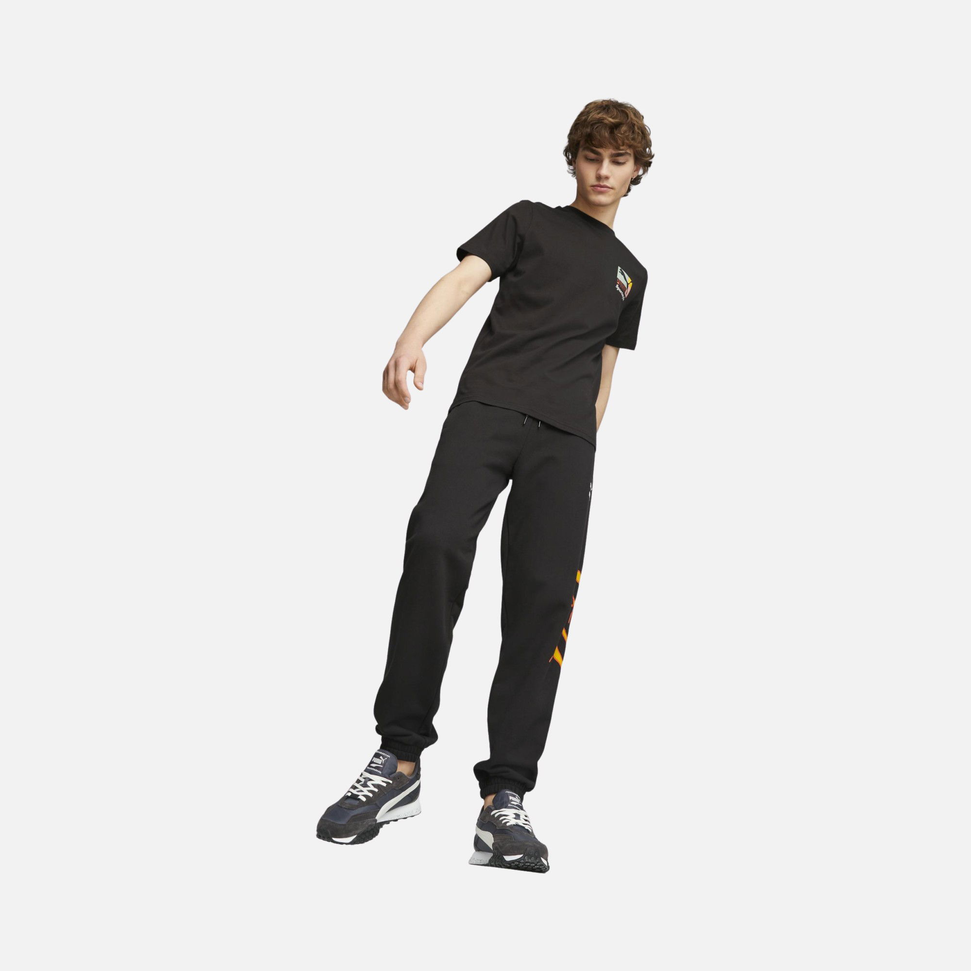 Puma Sportswear Classics Brand Love Graphic Short-Sleeve Erkek Tişört