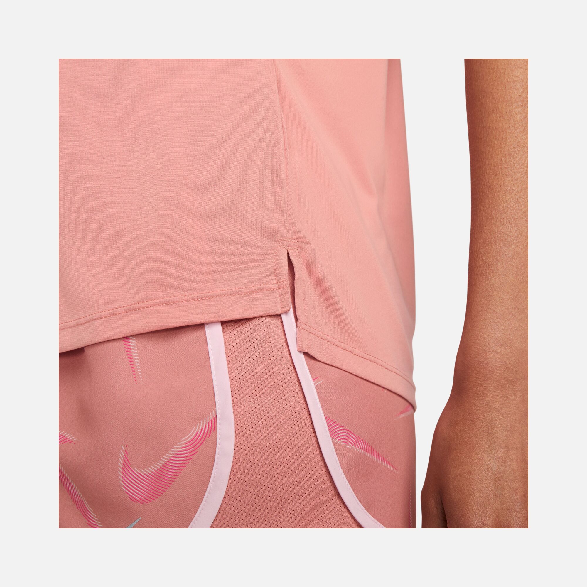 Nike Dri-Fit Swoosh Running FA23 Short-Sleeve Kadın Tişört