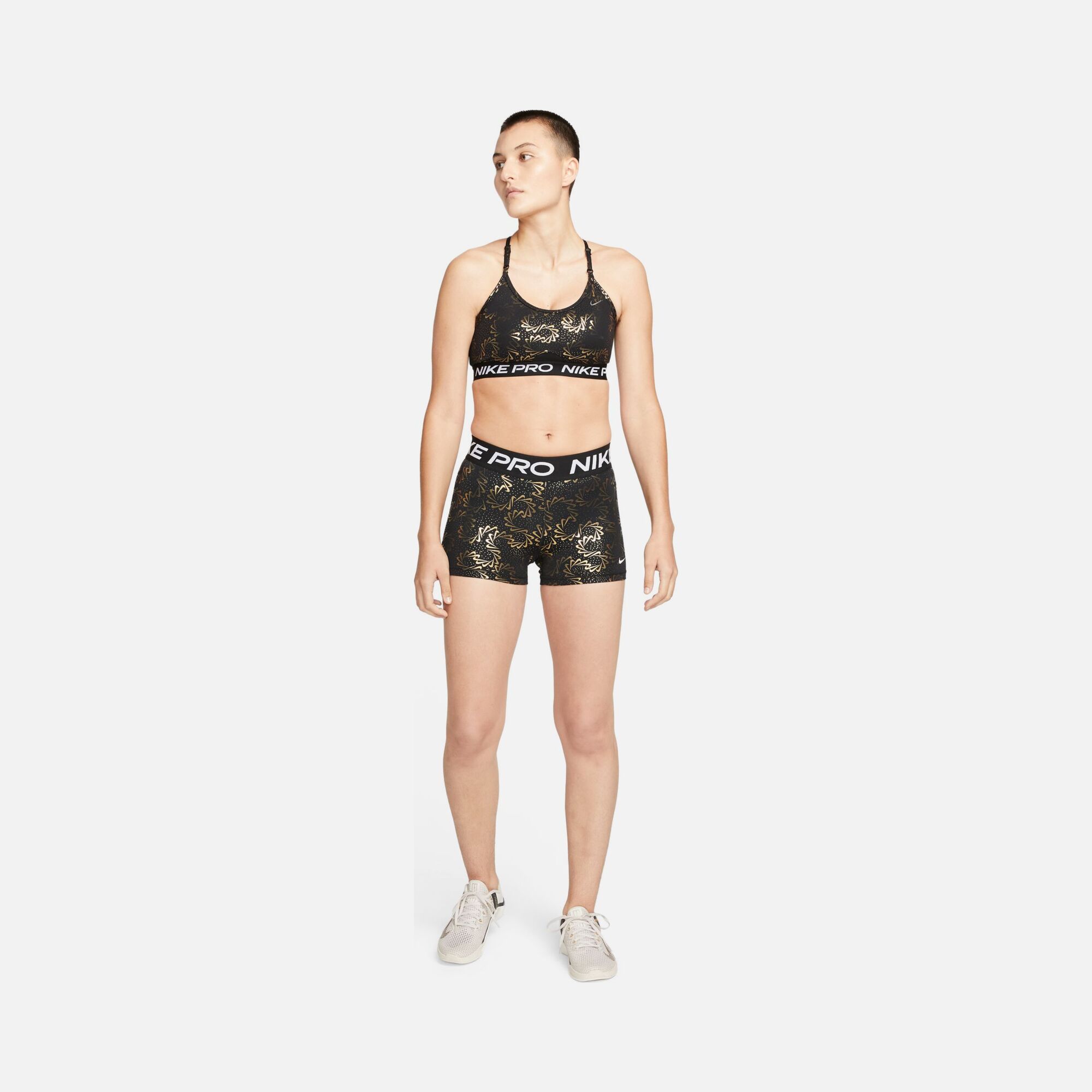 Nike Pro Dri-Fit Sparkle Swoosh Graphics 3 In Mid-Rise Training Kadın Şort