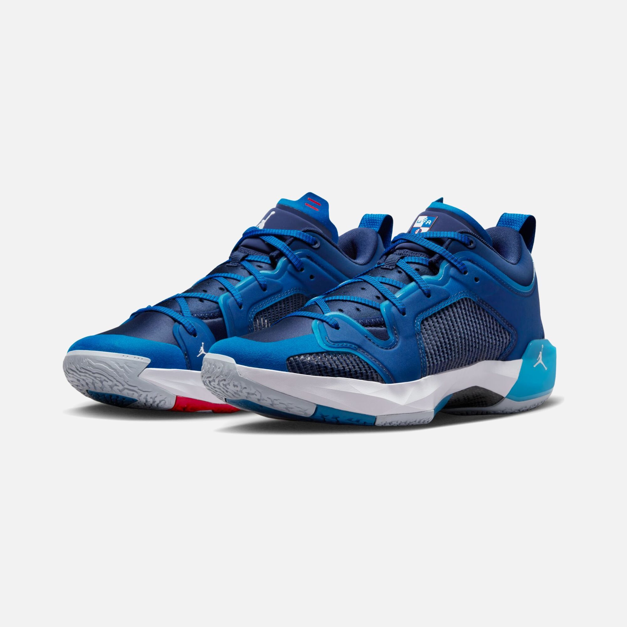 Nike Air Jordan XXXVII Low SS23 Erkek Basketbol Ayakkabısı