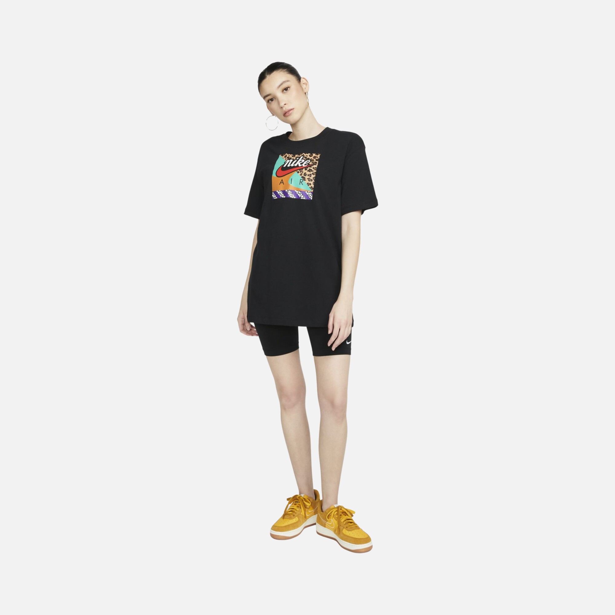 Nike Sportswear Air Loom Leopard Graphic Boy Friend Short-Sleeve Kadın Tişört