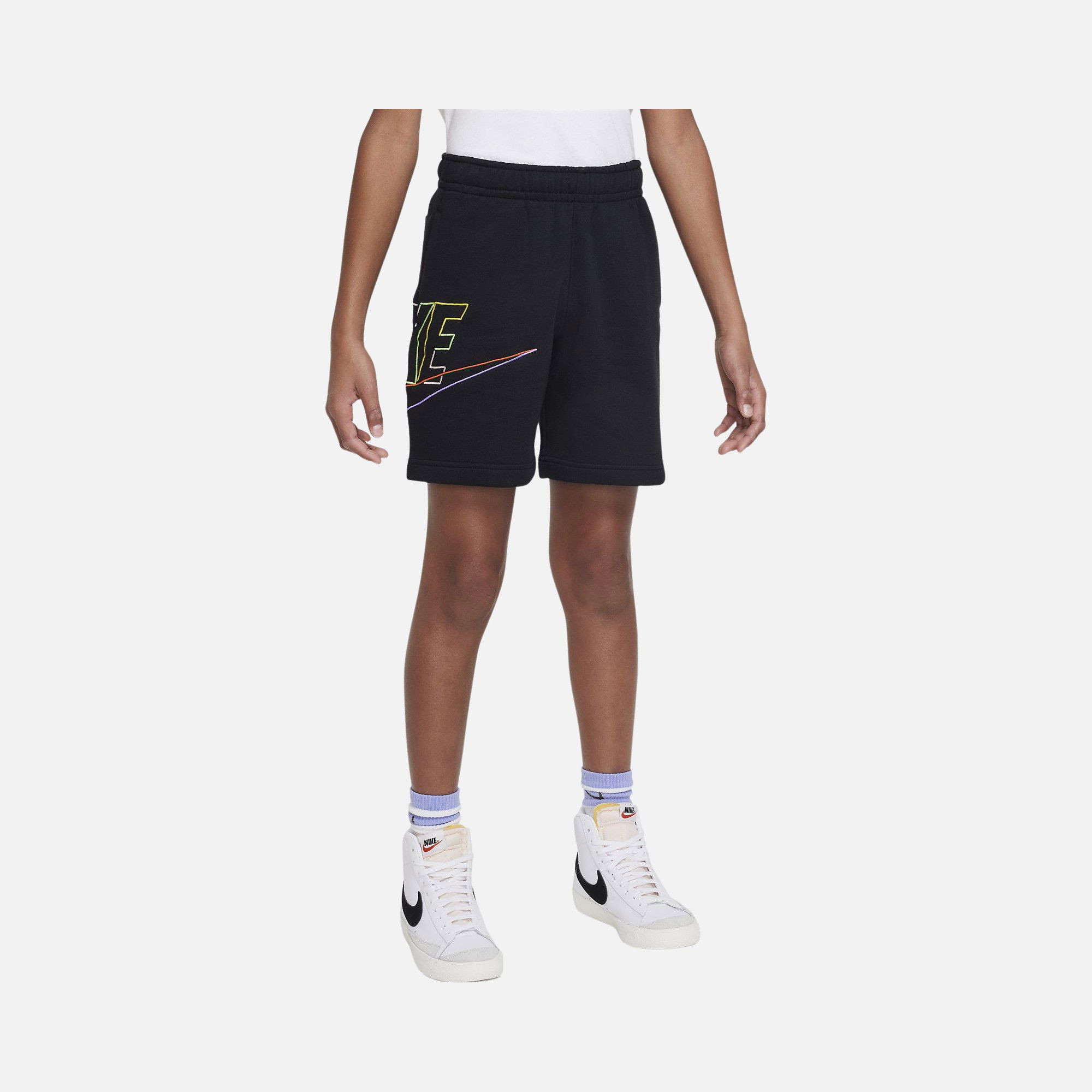 Nike Sportswear Graphic Core (Boys') Çocuk Şort