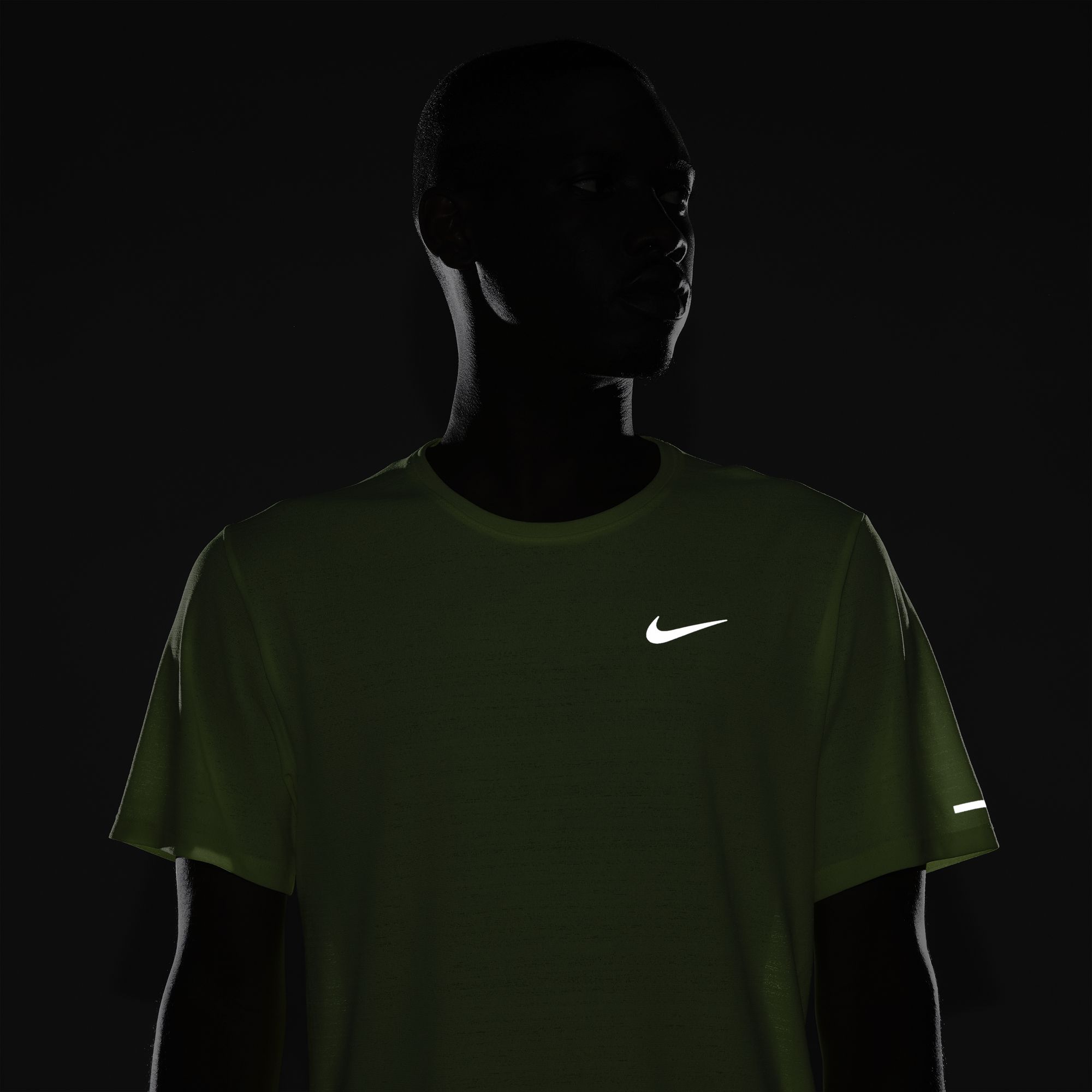 Nike Dri-Fit Miler Running Short-Sleeve Erkek Tişört