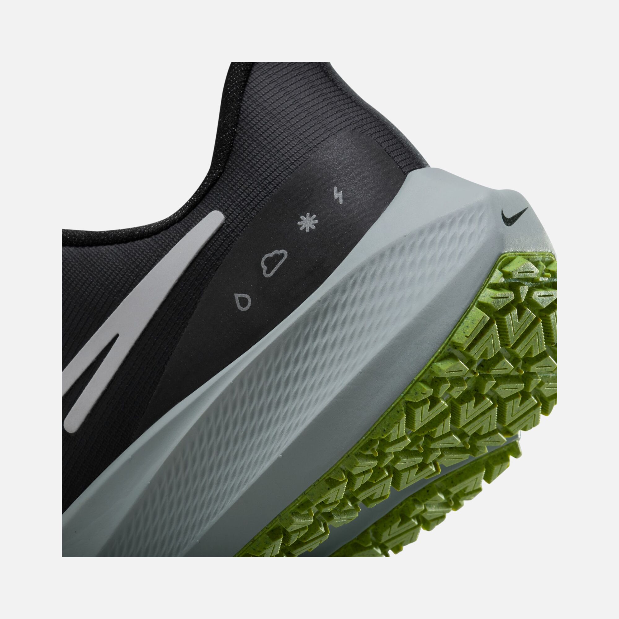 Nike Air Zoom Pegasus 39 Shield Weatherised Road Running Kadın Spor Ayakkabı