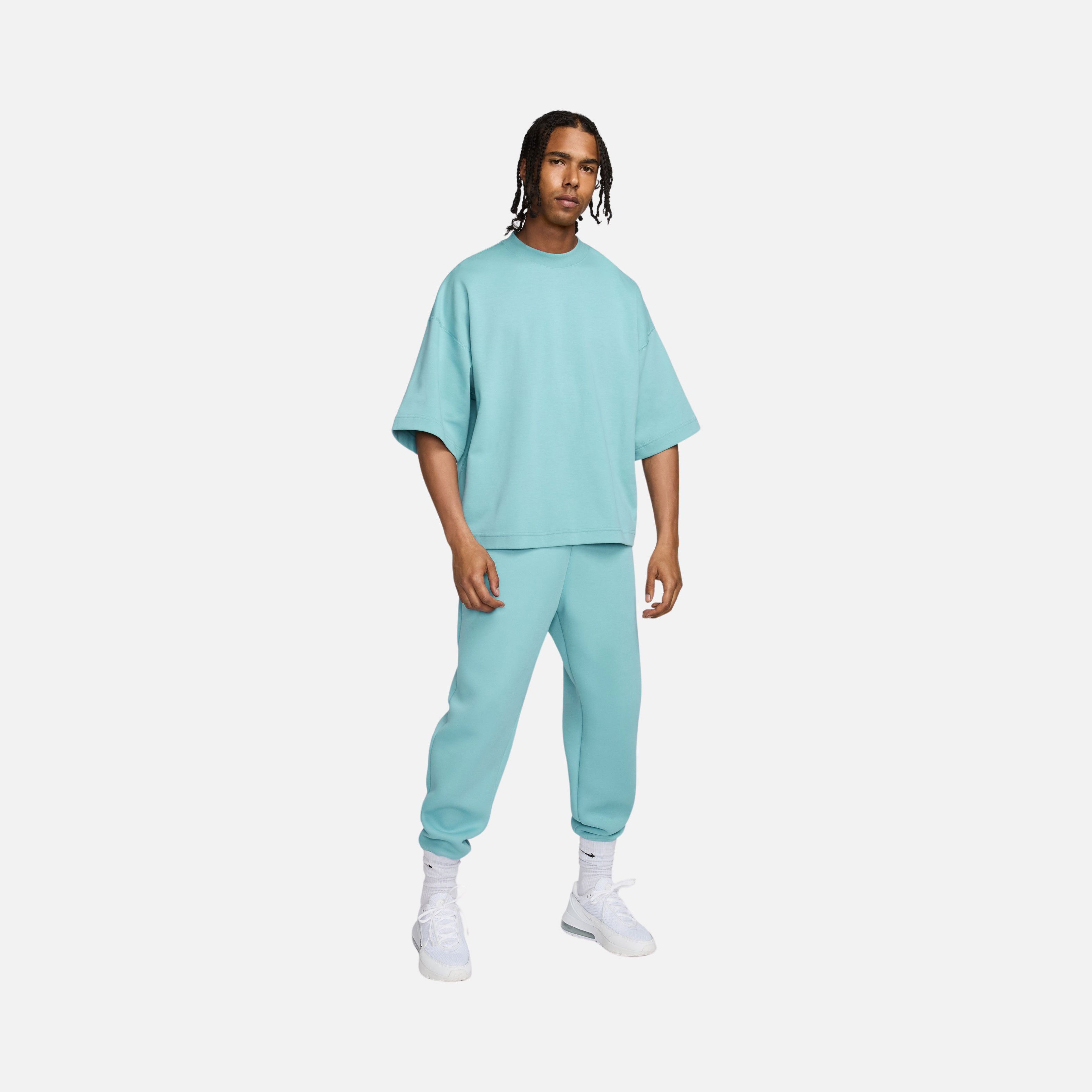 Nike Sportswear Tech Fleece Reimagined Short-Sleeve Erkek Tişört