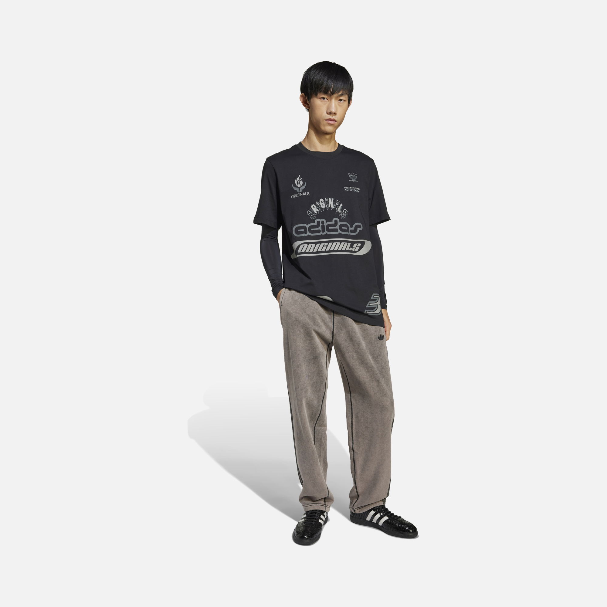 adidas Originals Q12 Sponsor Logo Graphics Loose and Comfortable Cut Short-Sleeve Erkek Tişört