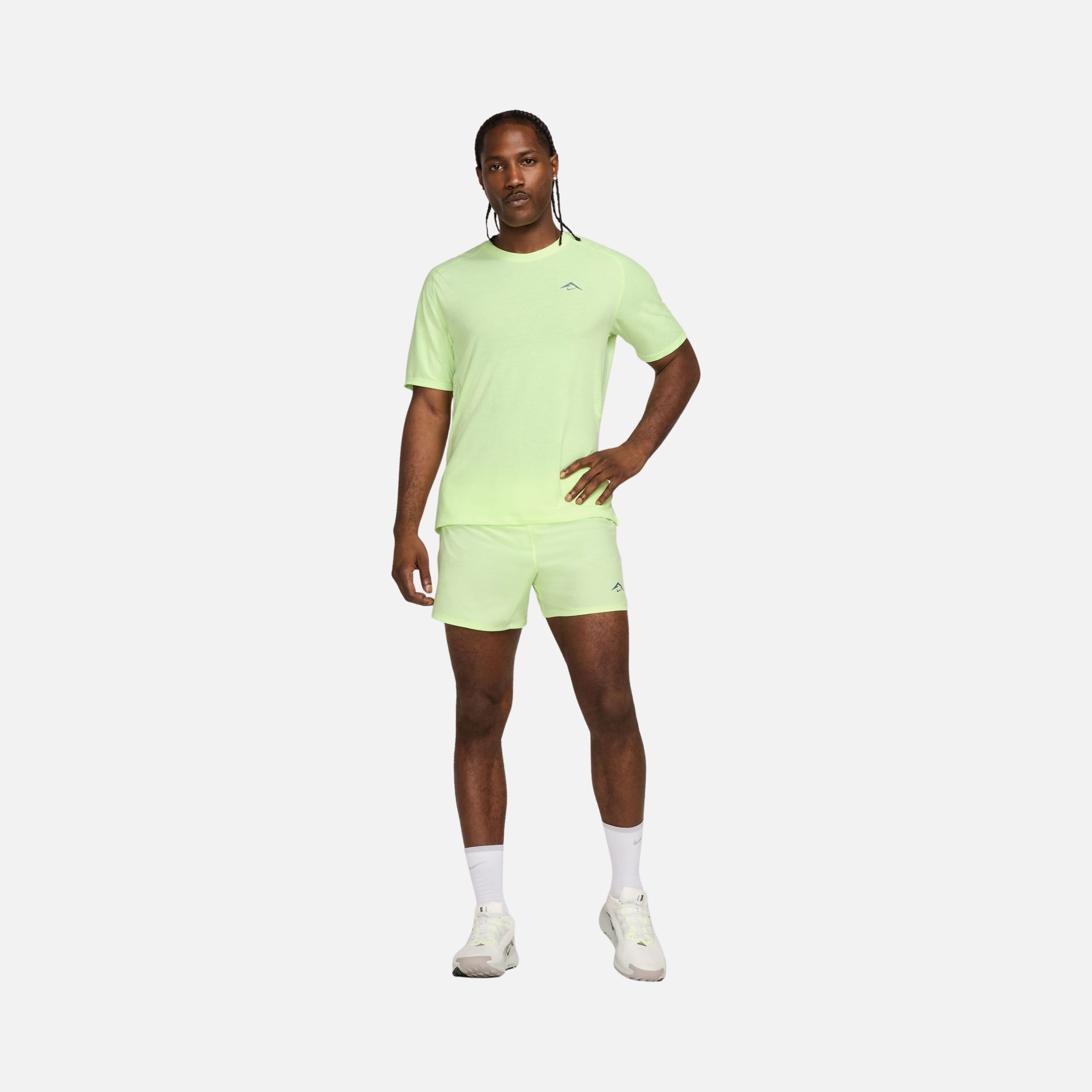 Nike Dri-Fit ADV Solar Chase Trail Running Short-Sleeve Erkek Tişört
