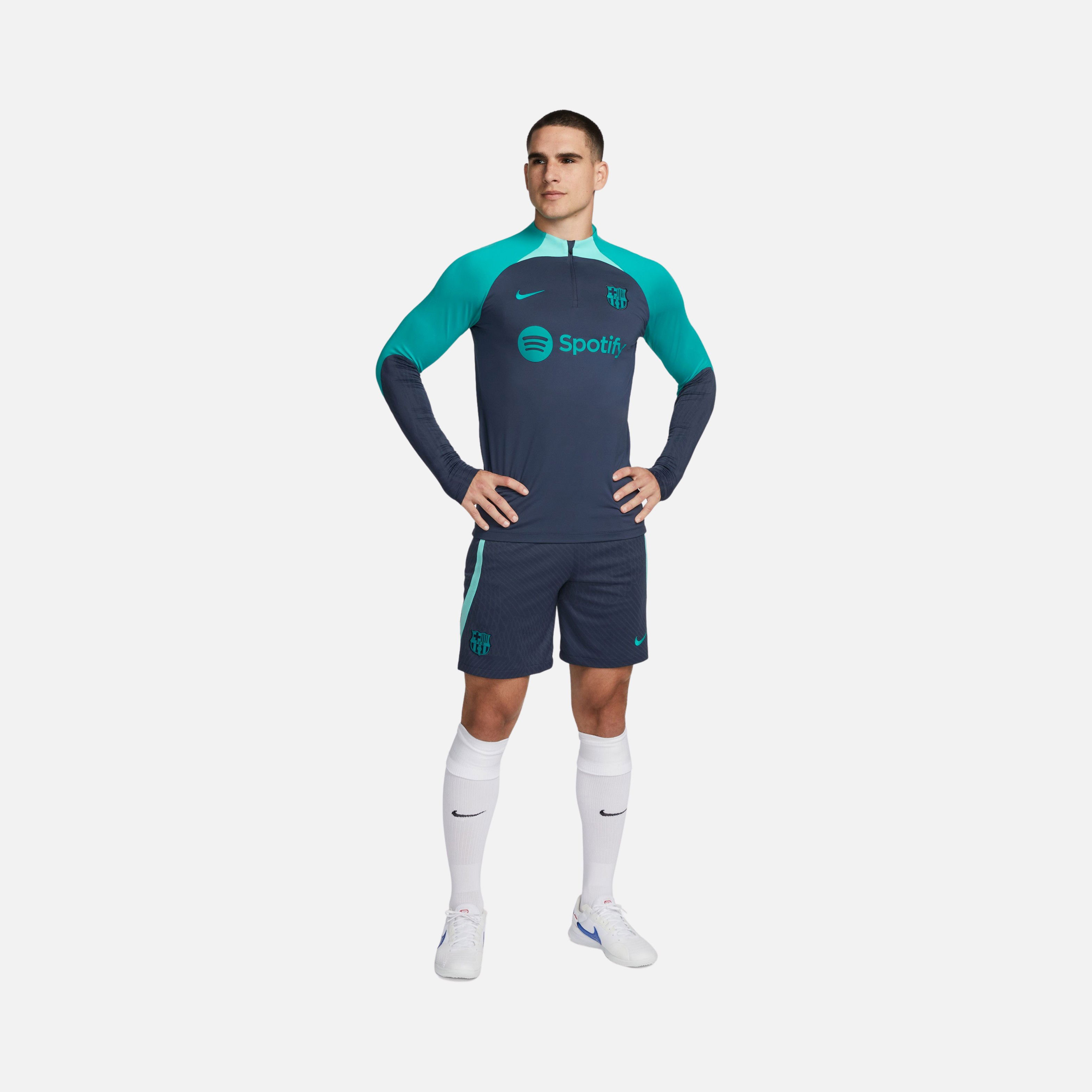 Nike FC Barcelona Dri-Fit 2023-2024 Strike Training Long-Sleeve Erkek Tişört