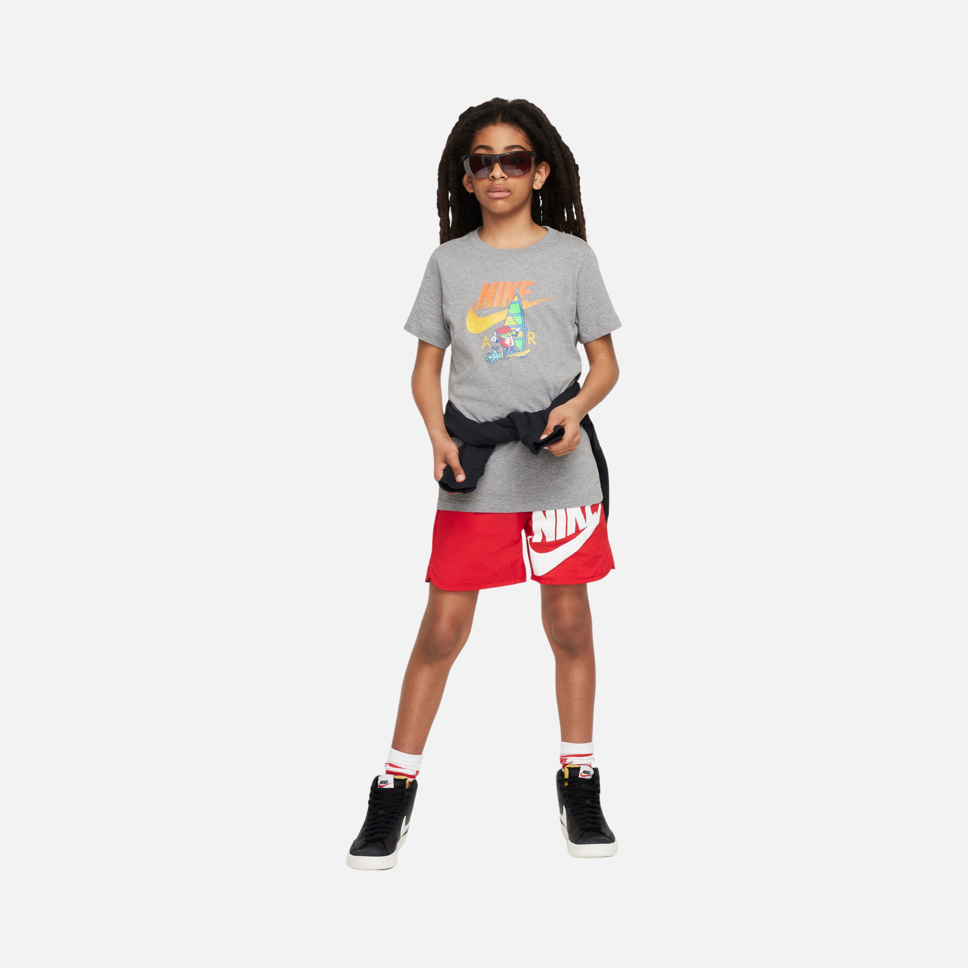Nike Sportswear Boxy 2 Graphic Short-Sleeve Çocuk Tişört