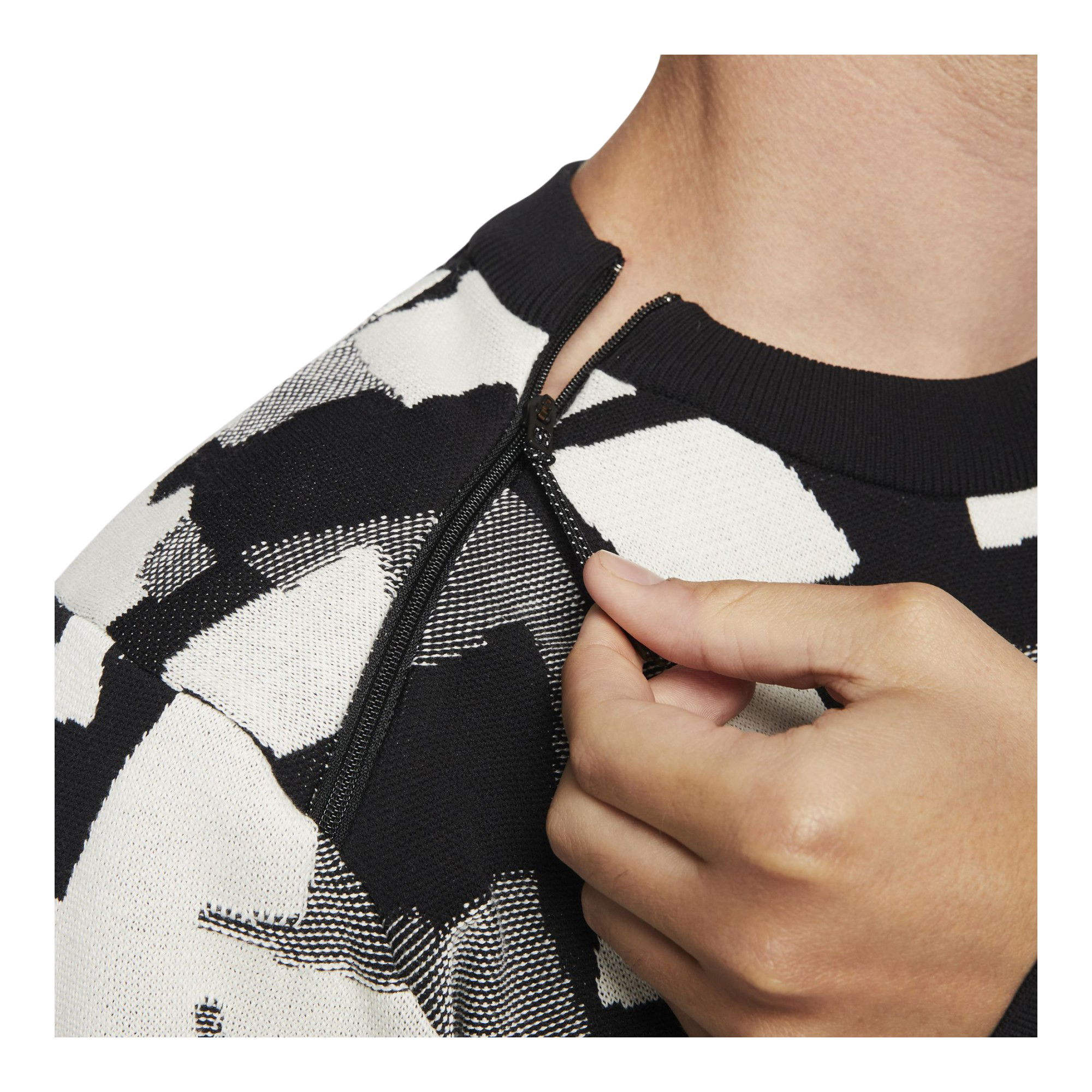 Nike Sportswear Tech Pack Engineered AOJ Zippered Shoulder Erkek Sweatshirt