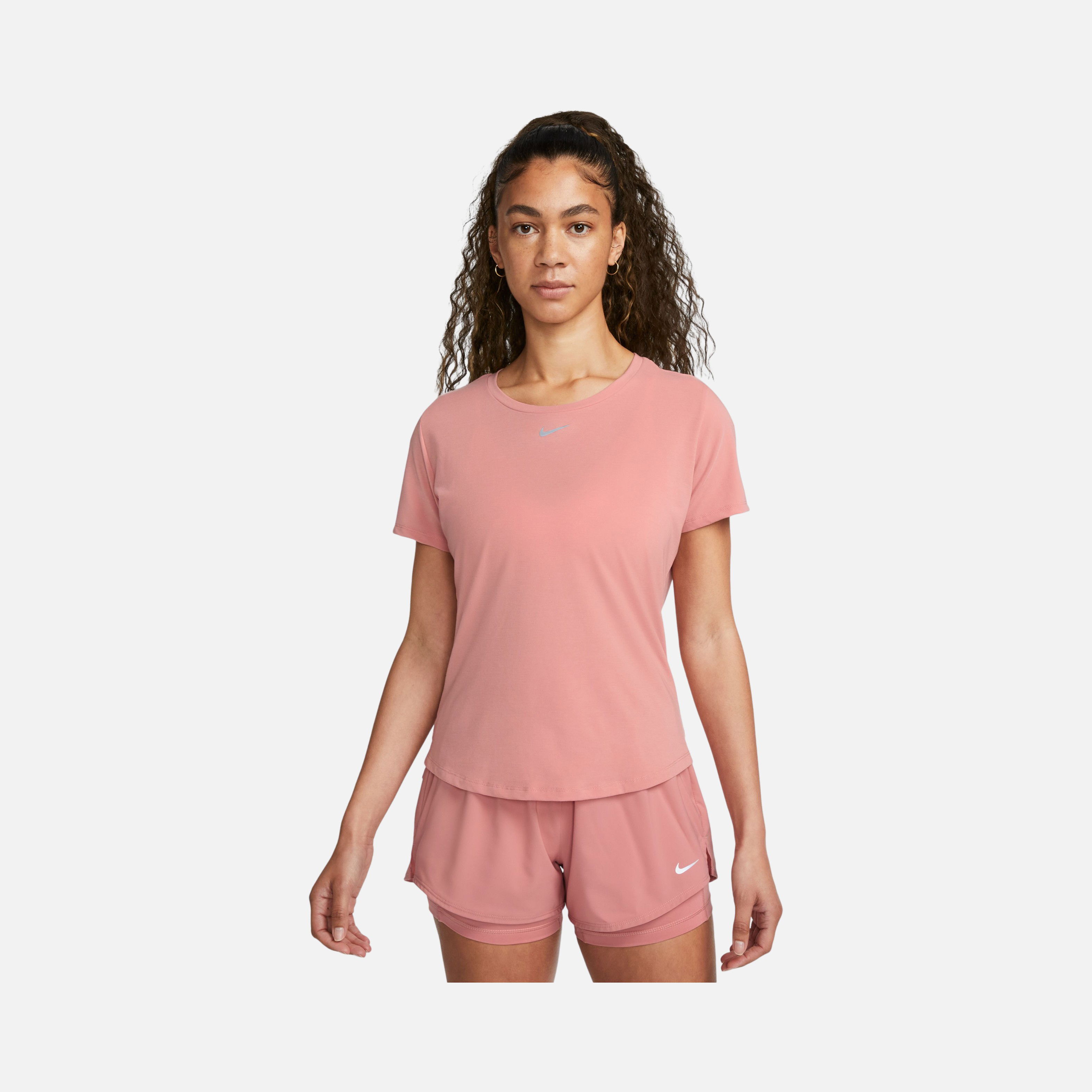Nike Dri-Fit One Luxe Standard Fit Short-Sleeve Kadın Tişört