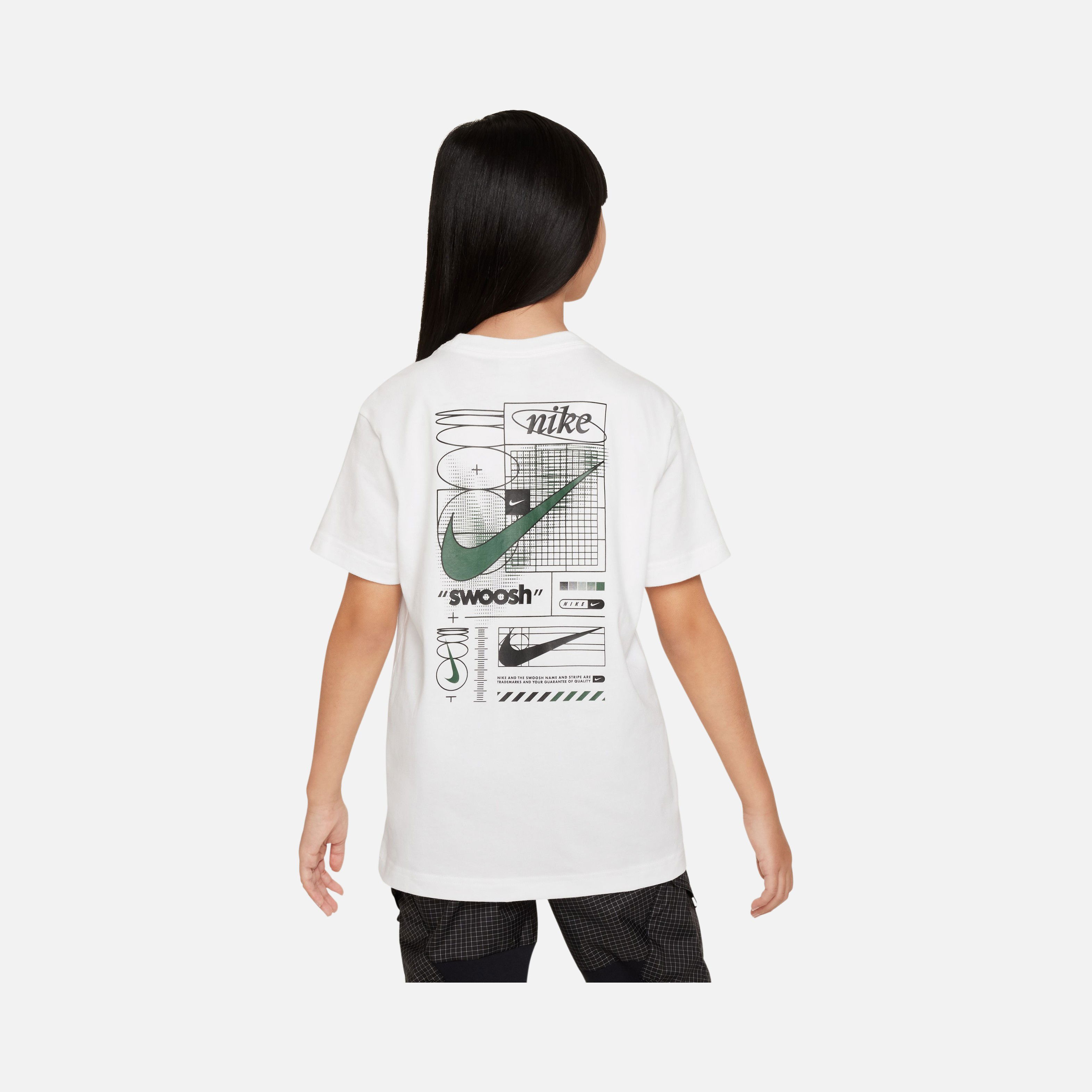 Nike Sportswear Swoosh Graphic Boyfriend Short-Sleeve (Girls') Çocuk Tişört