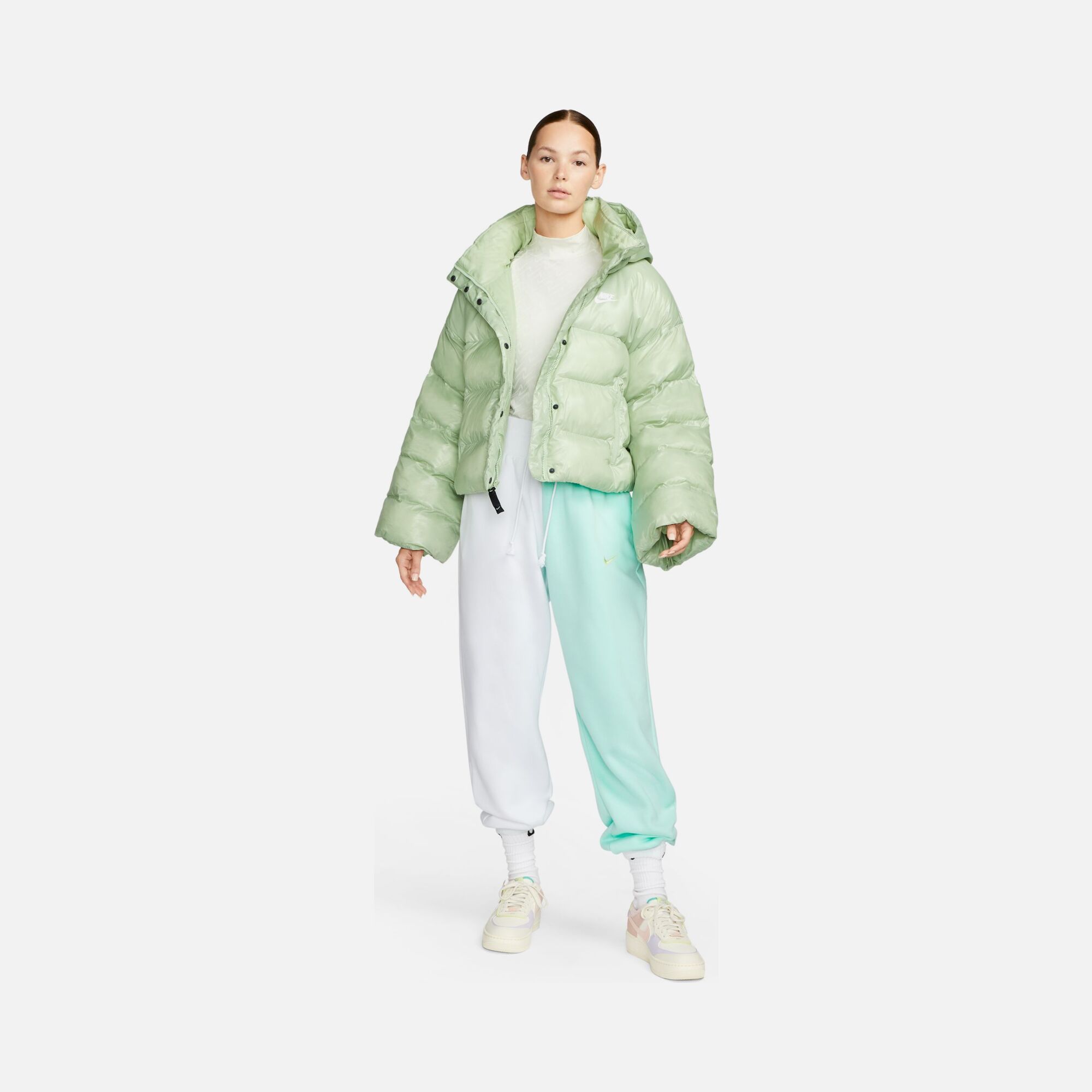 Nike Sportswear Therma-Fit City Series Synthetic Fill Full-Zip Hoodie Kadın Mont