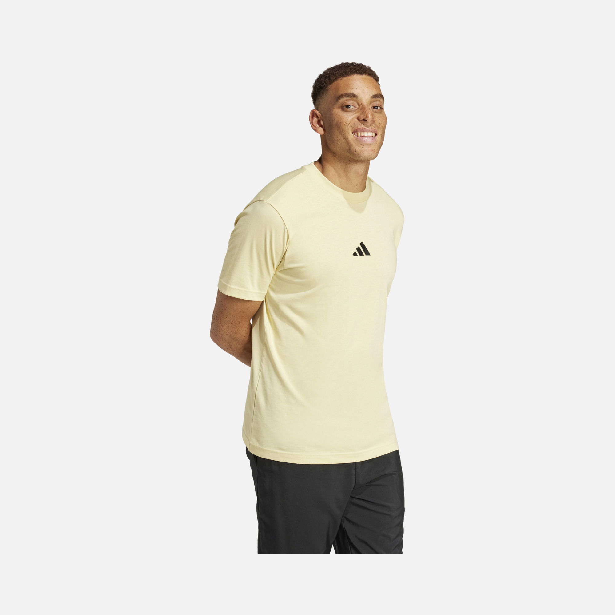 adidas Sportswear Essentials Embroidered Small Logo Single Jersey Short-Sleeve Erkek Tişört