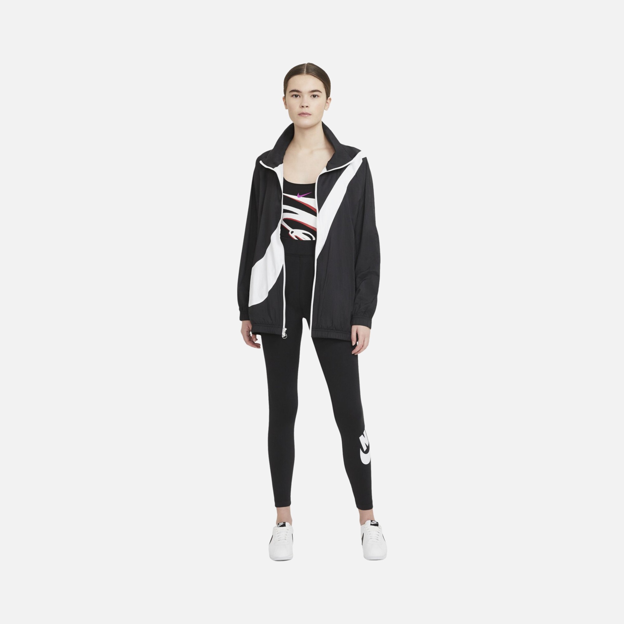 Nike Sportswear Essential High-Rise Kadın Tayt