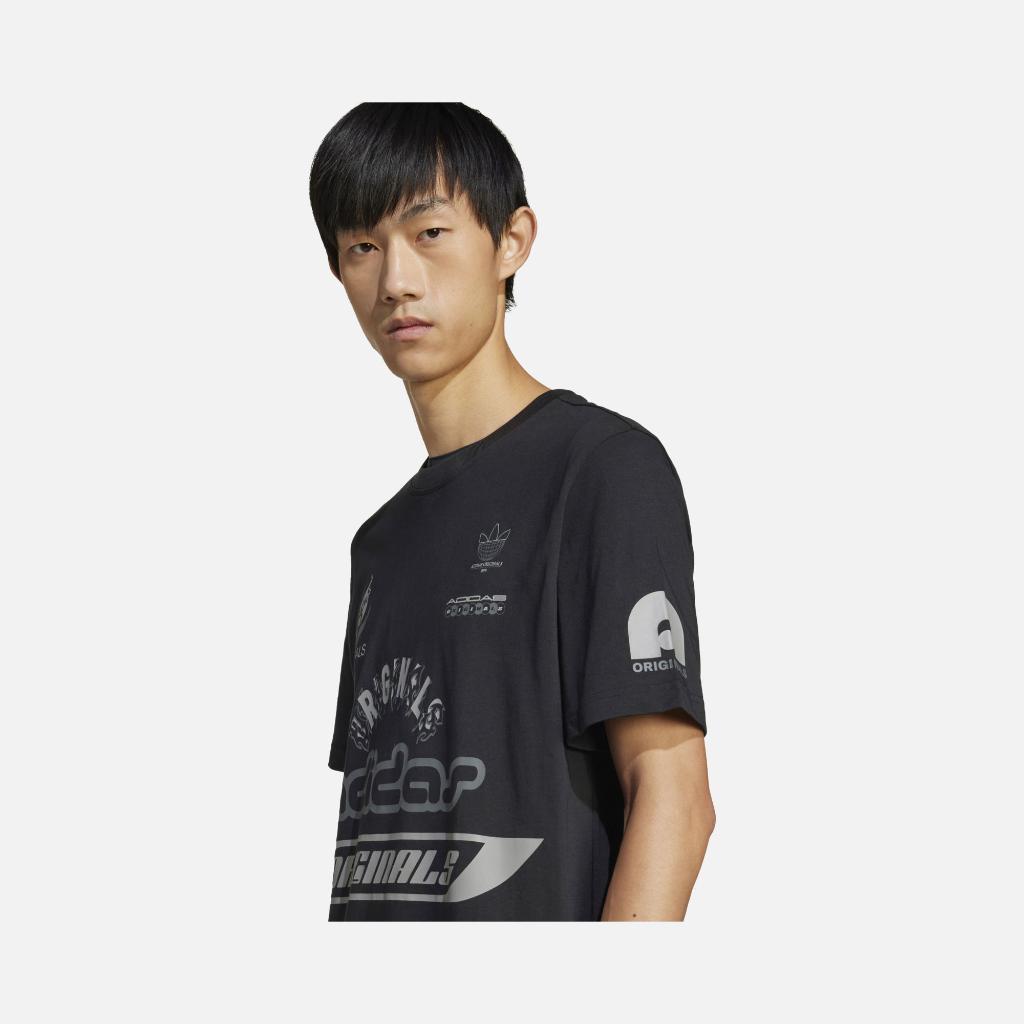 adidas Originals Q12 Sponsor Logo Graphics Loose and Comfortable Cut Short-Sleeve Erkek Tişört