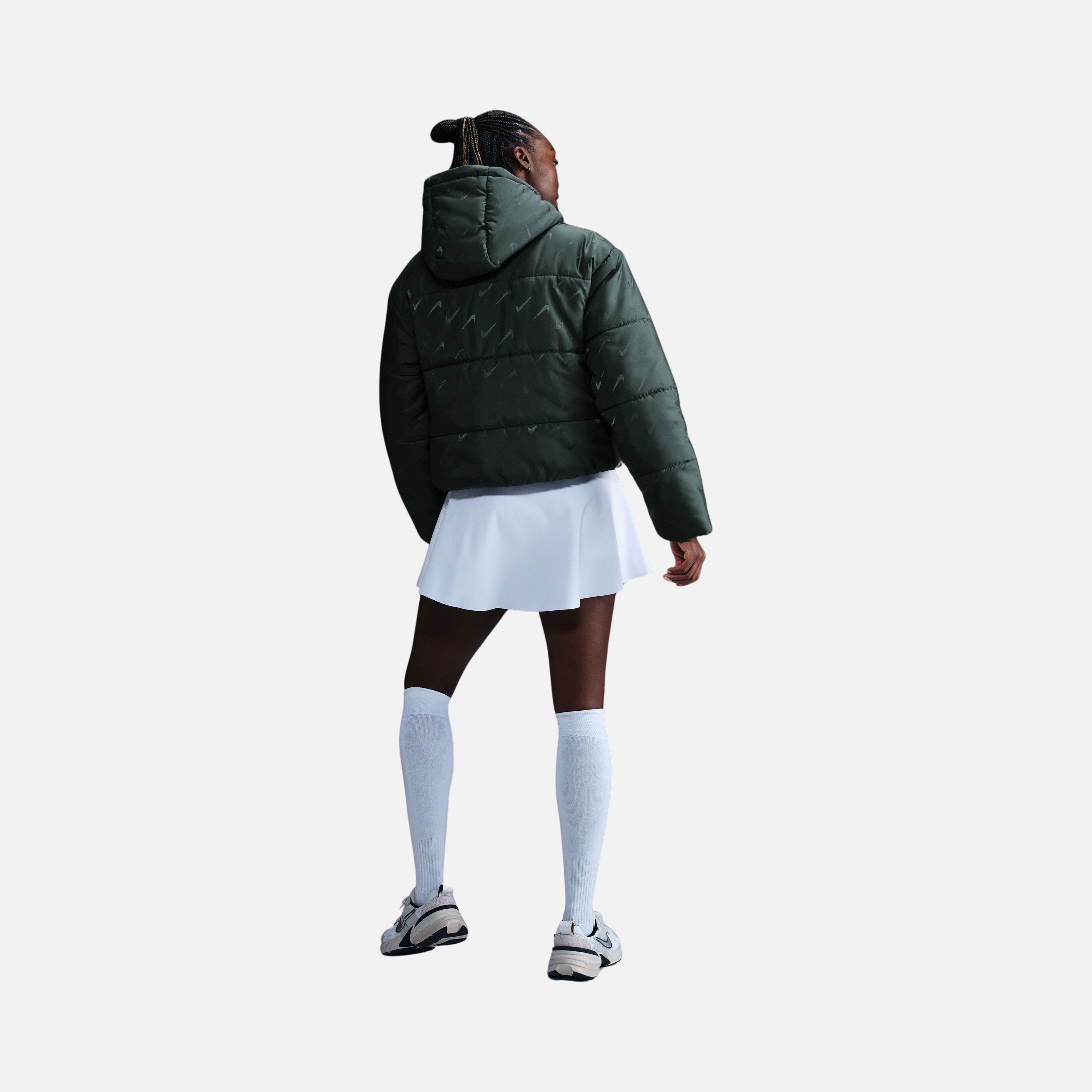 Nike Sportswear Classic Therma-Fit Synthetic-Fill Loose Puffer All Over Printed Swoosh Full-Zip Hoodie Kadın Mont