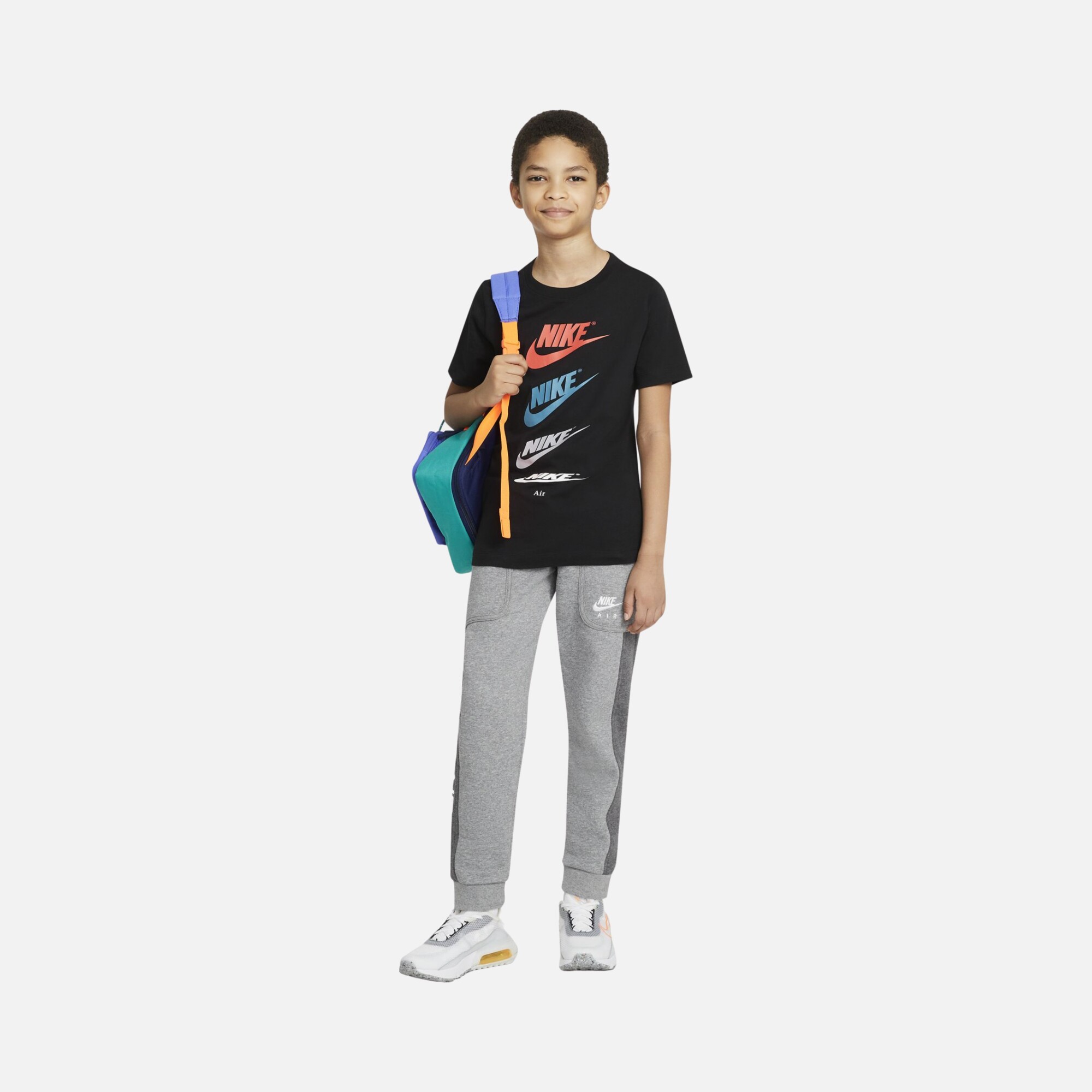 Nike Sportswear Futura Repeat (Boys') Çocuk Tişört