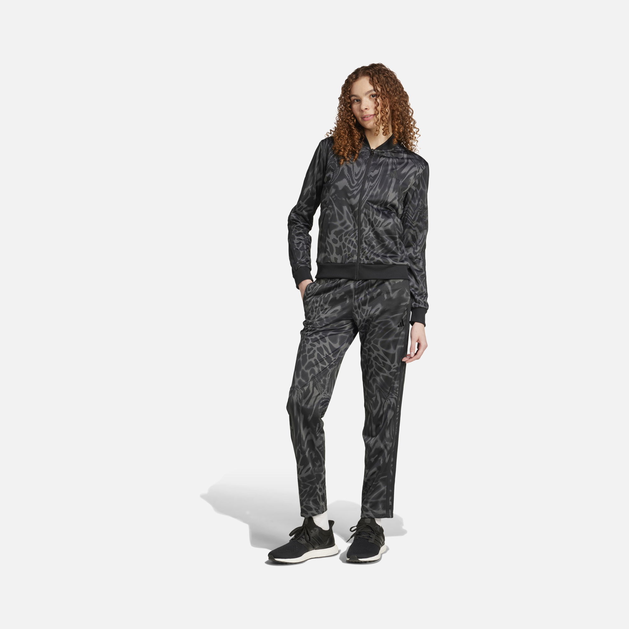 adidas Sportswear Essentials 3-Stripes & Embroidered 3 Bar Logo Detail Full-Zip Kadın Eşofman Altı
