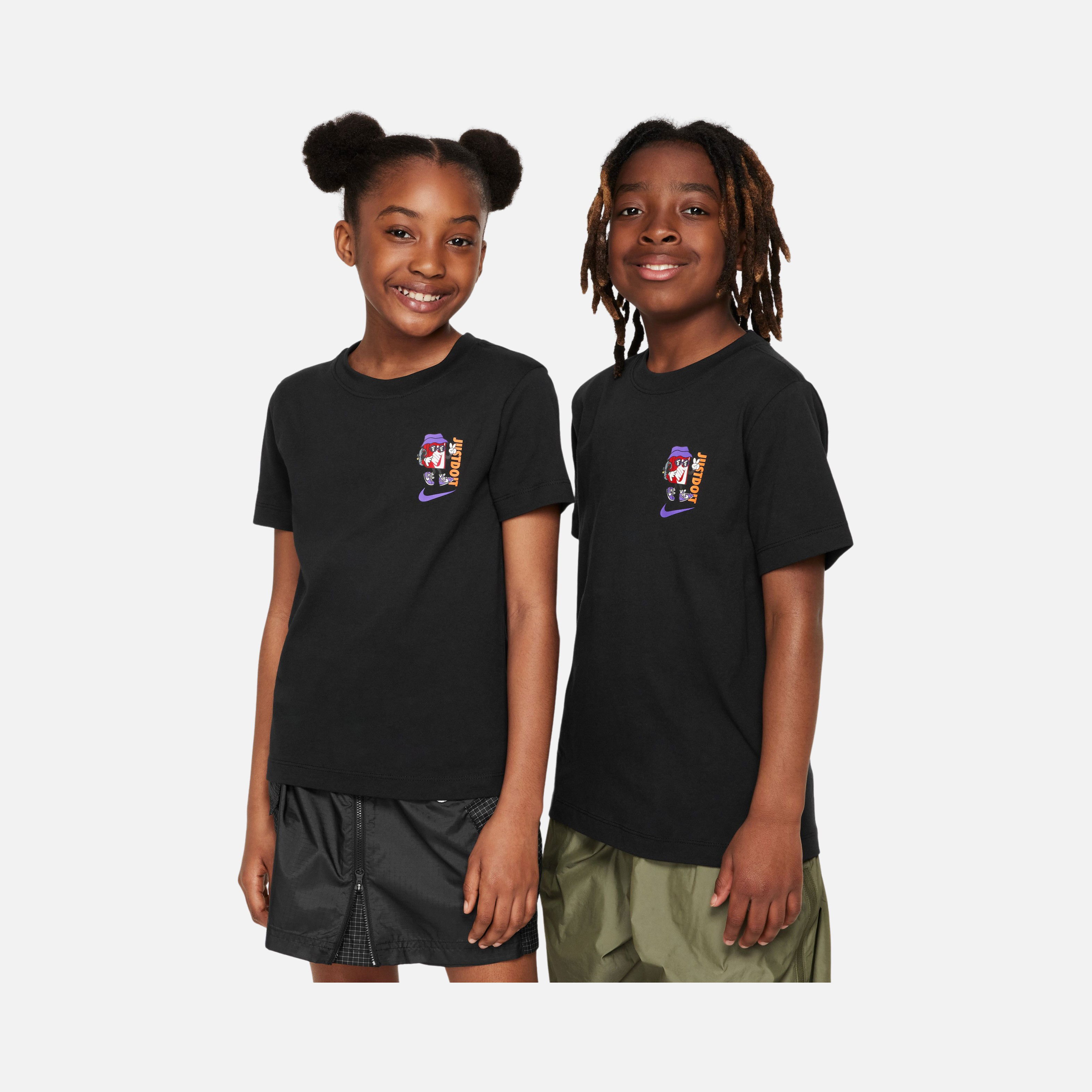 Nike Sportswear Boxy 2 Just Do It Graphic Short-Sleeve Çocuk Tişört