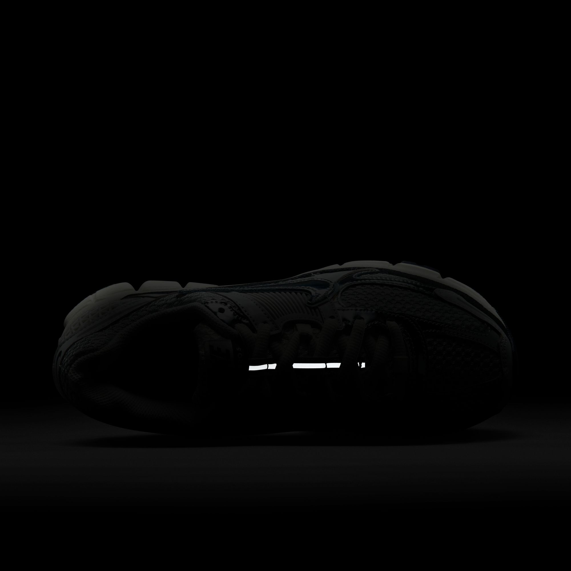 Nike Zoom Vomero 5 Kadın Spor Ayakkabı