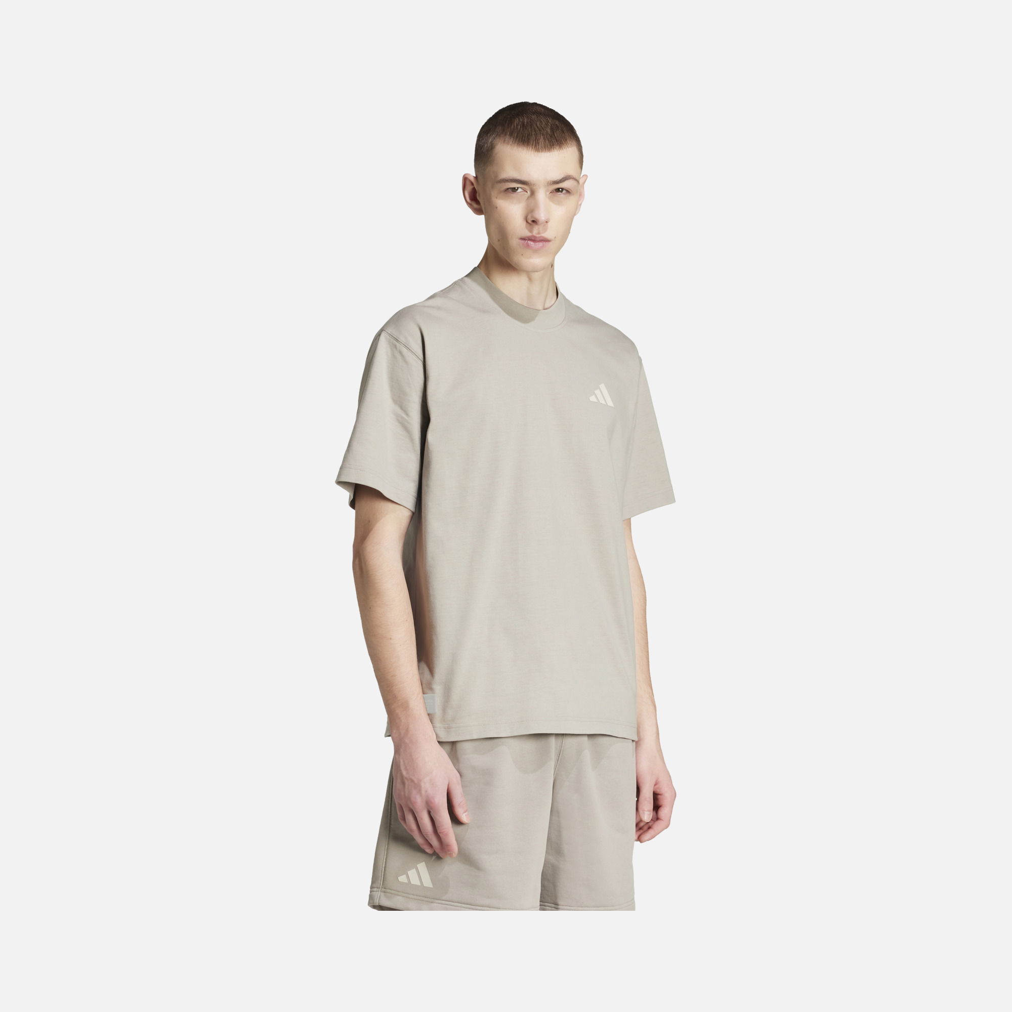 adidas Mercedes-AMG Petronas F1 Team Graphic Loose Fit Racing Fans Short-Sleeve Erkek Tişört