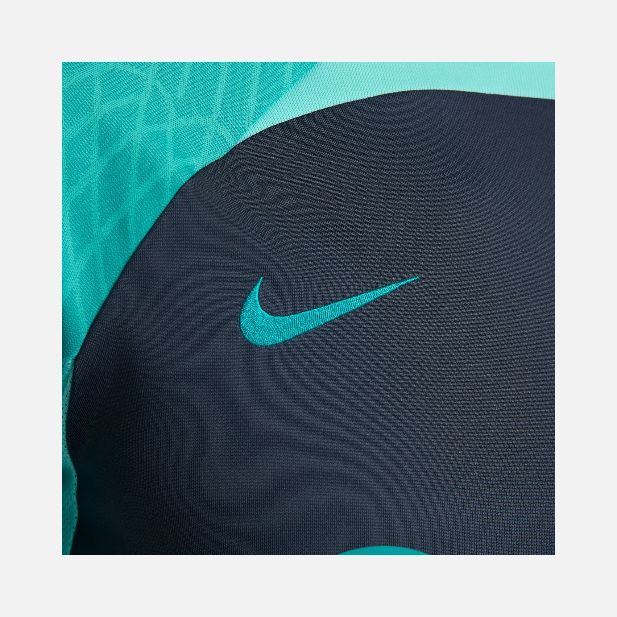 Nike FC Barcelona Dri-Fit 2023-2024 Strike Training Short-Sleeve Erkek Tişört