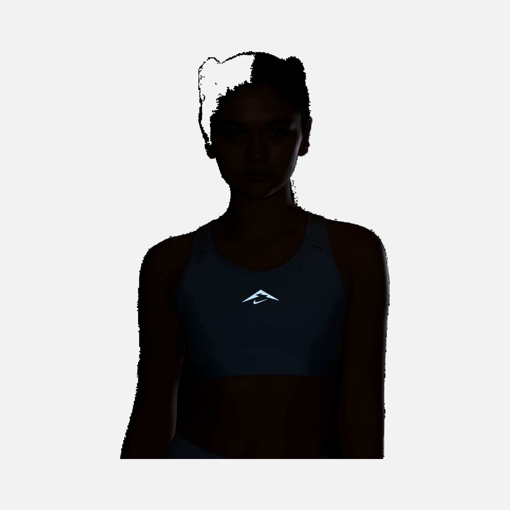 Nike Dri-Fit Swoosh On-The-Run Trail Medium-Support Kadın Bra