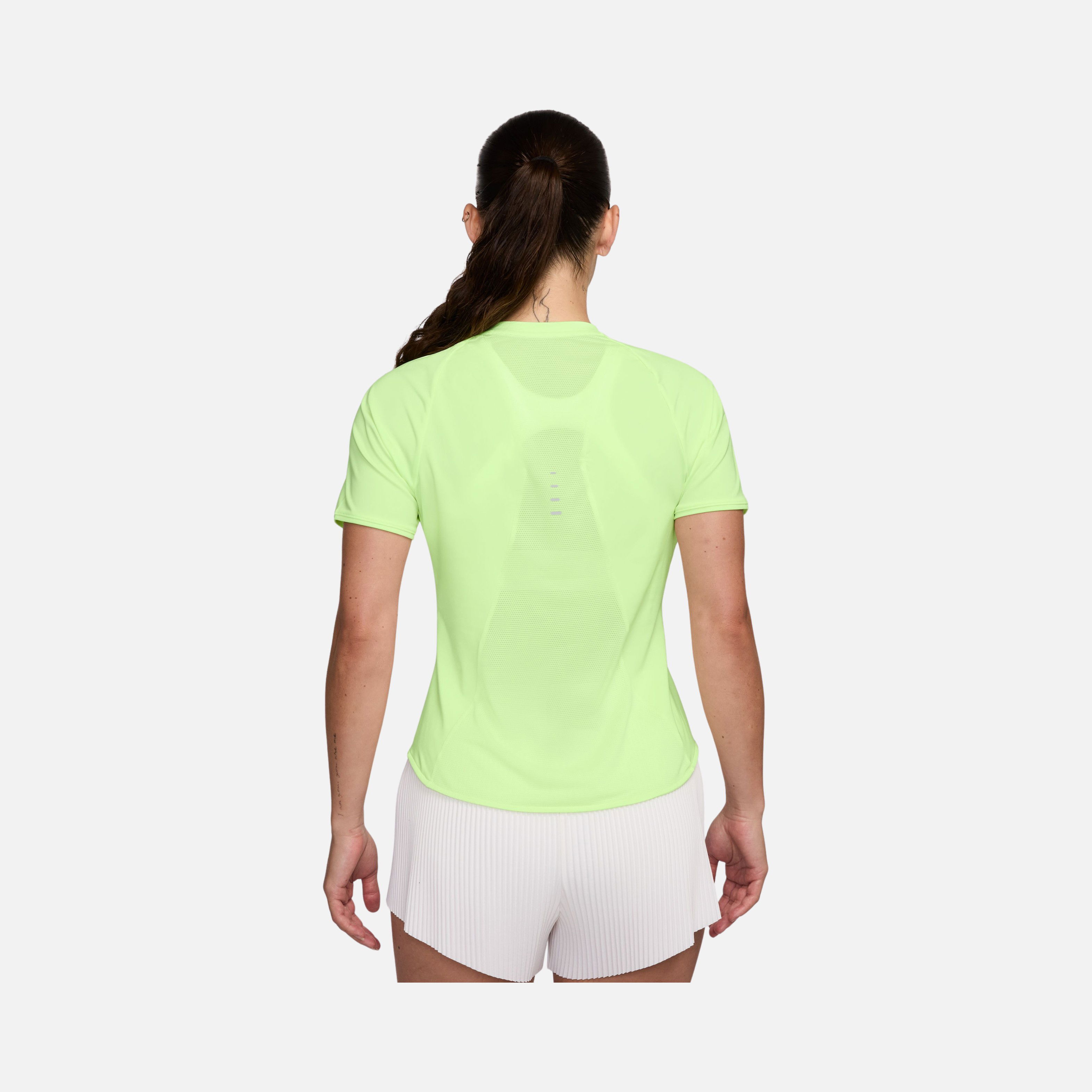 Nike Swift Dri-Fit Running Short-Sleeve Kadın Tişört