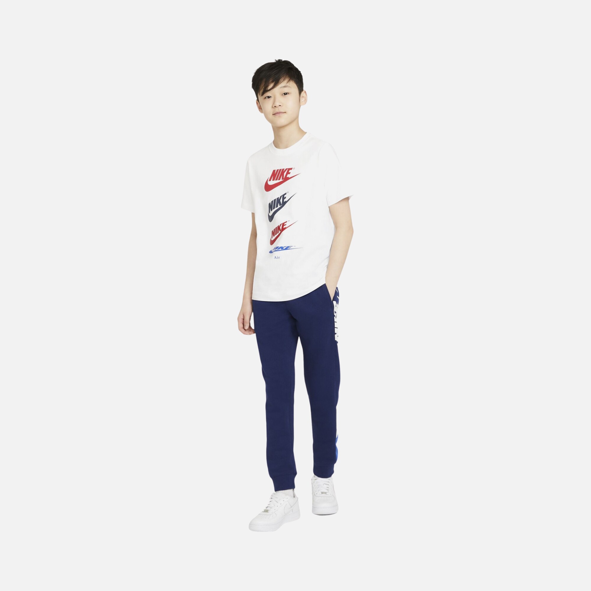 Nike Sportswear Futura Repeat (Boys') Çocuk Tişört