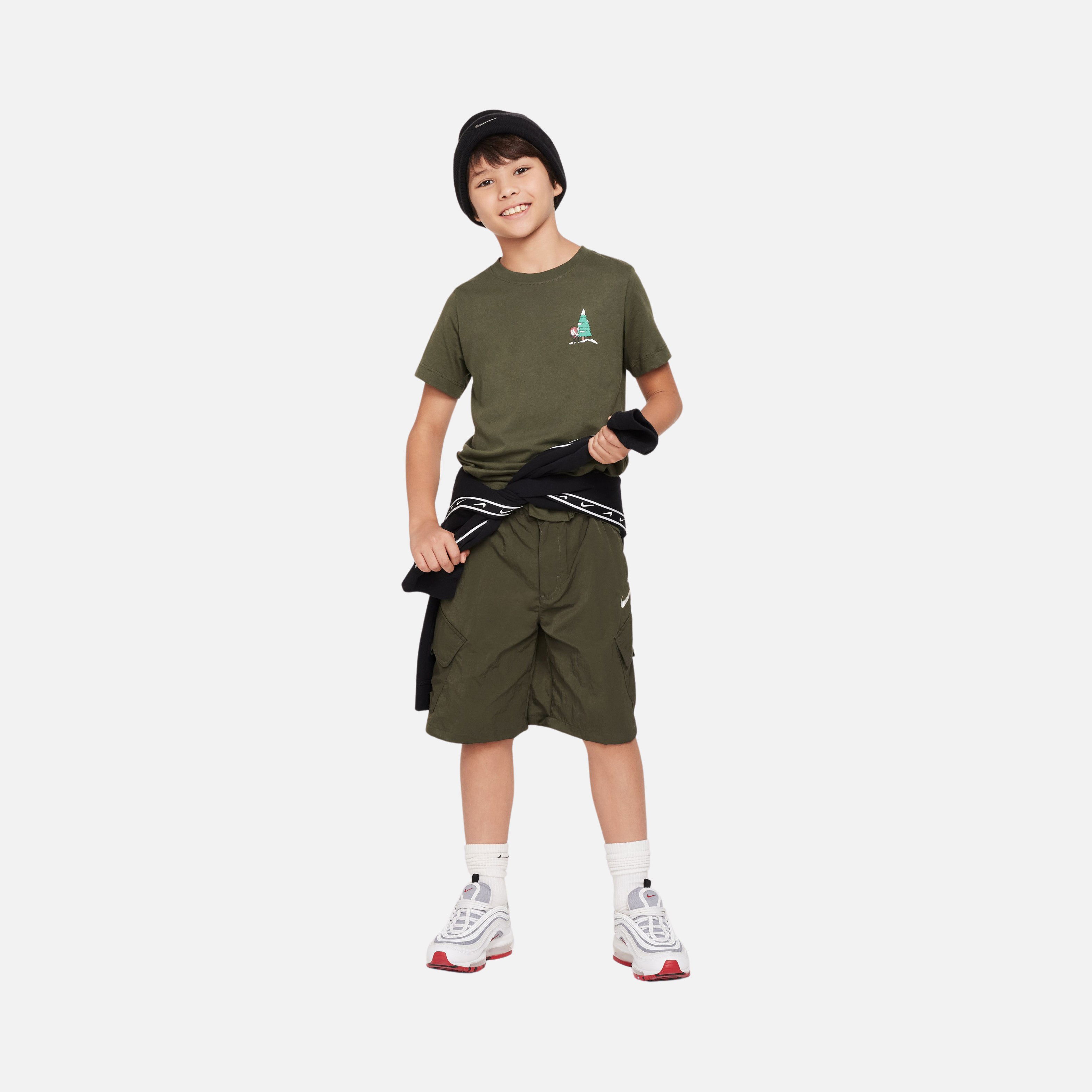 Nike Sportswear Boxy ''Snowy Day Spirit Graphic'' Short-Sleeve (Boys') Çocuk Tişört