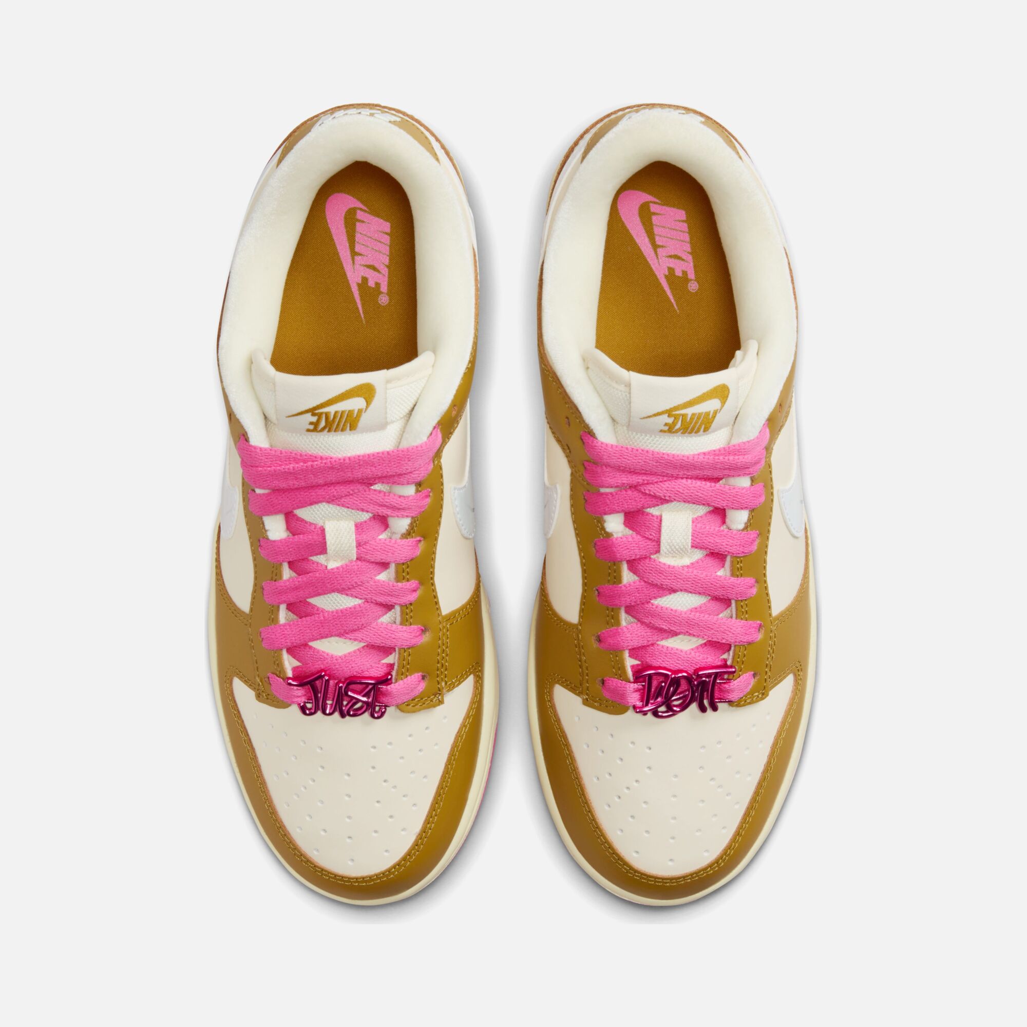 Nike Dunk Low SE ''Holographic Accents & Jewel-Like Hardware'' Kadın Spor Ayakkabı