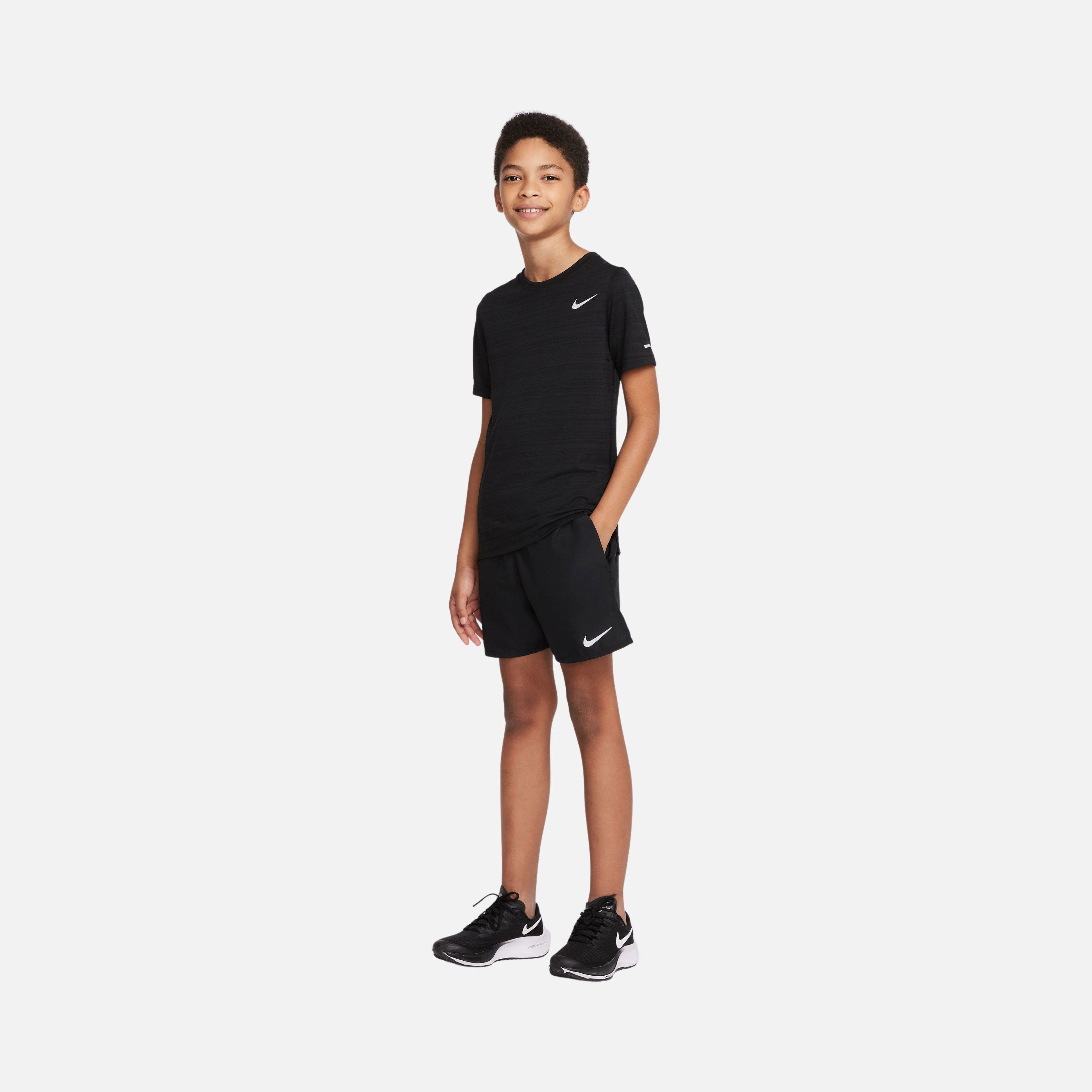 Nike Challenger Lightweight Design Training (Boys') Çocuk Şort