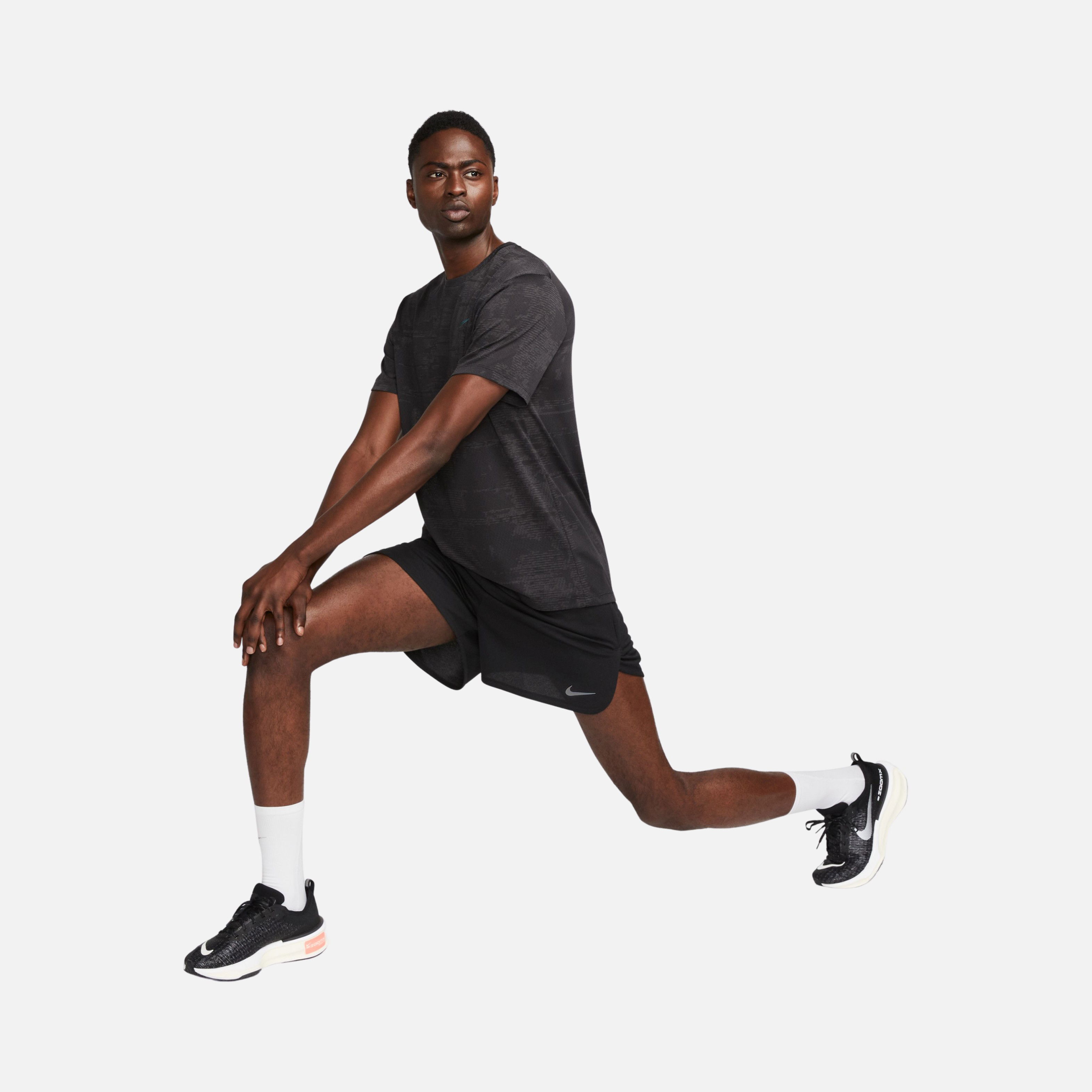 Nike Dri-Fit ADV Run Division Techknit Running Short-Sleeve Erkek Tişört