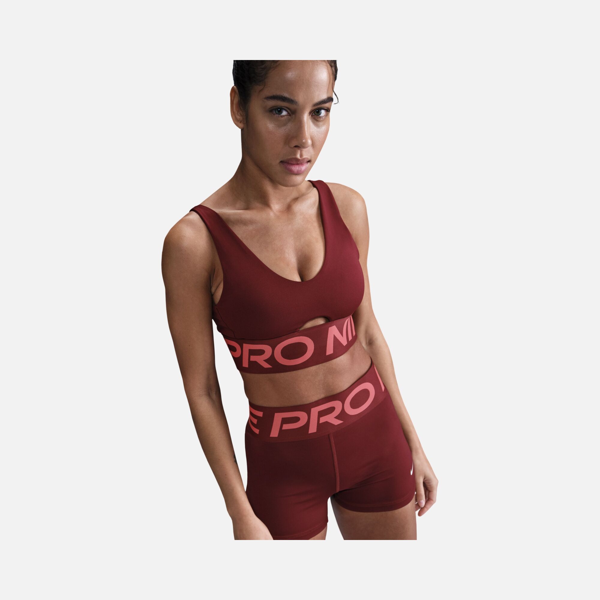 Nike Pro Indy Plunge Medium-Support Padded Training Kadın Bra
