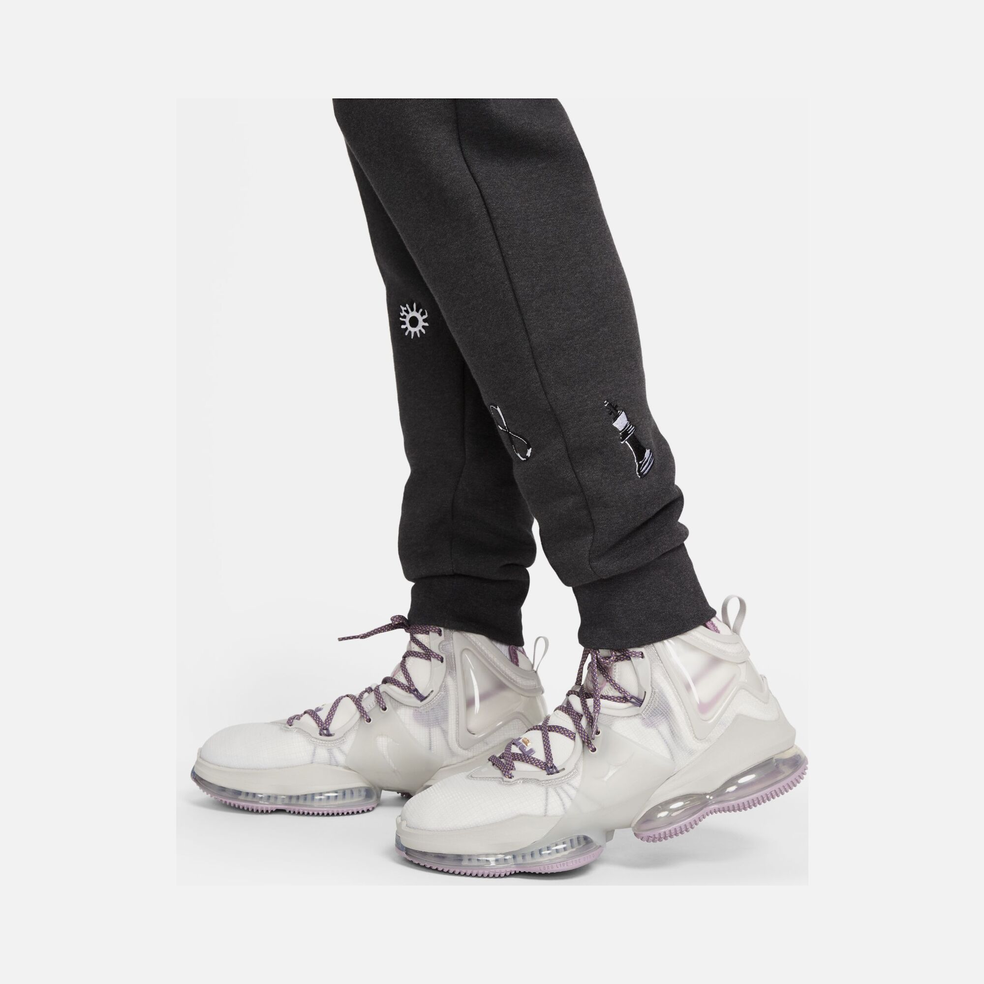 Nike LeBron Fleece Chess and Clock Graphic Erkek Eşofman Altı