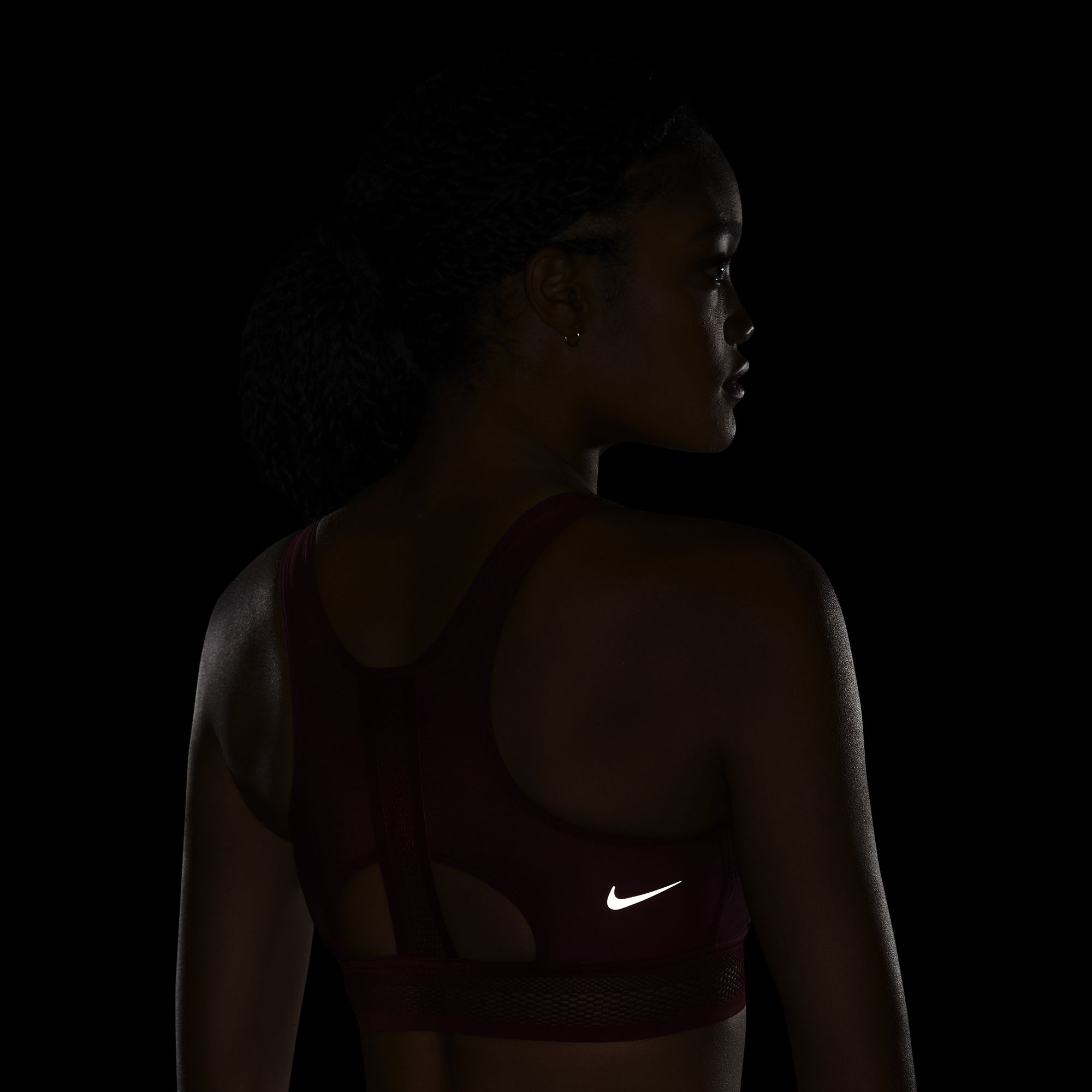 Nike Swoosh Ultra Breathe Medium-Support Sports Kadın Büstiyer