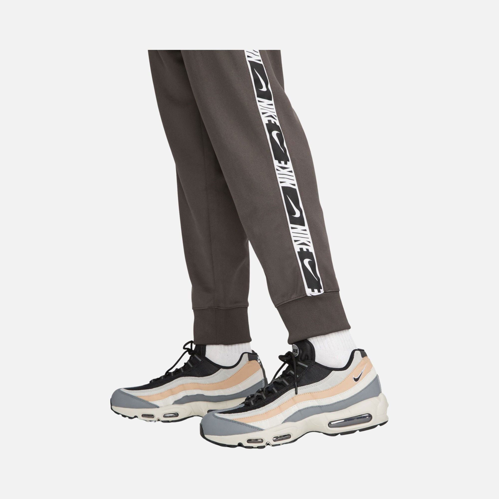 Nike Sportswear Repeat Graphic Erkek Eşofman Altı