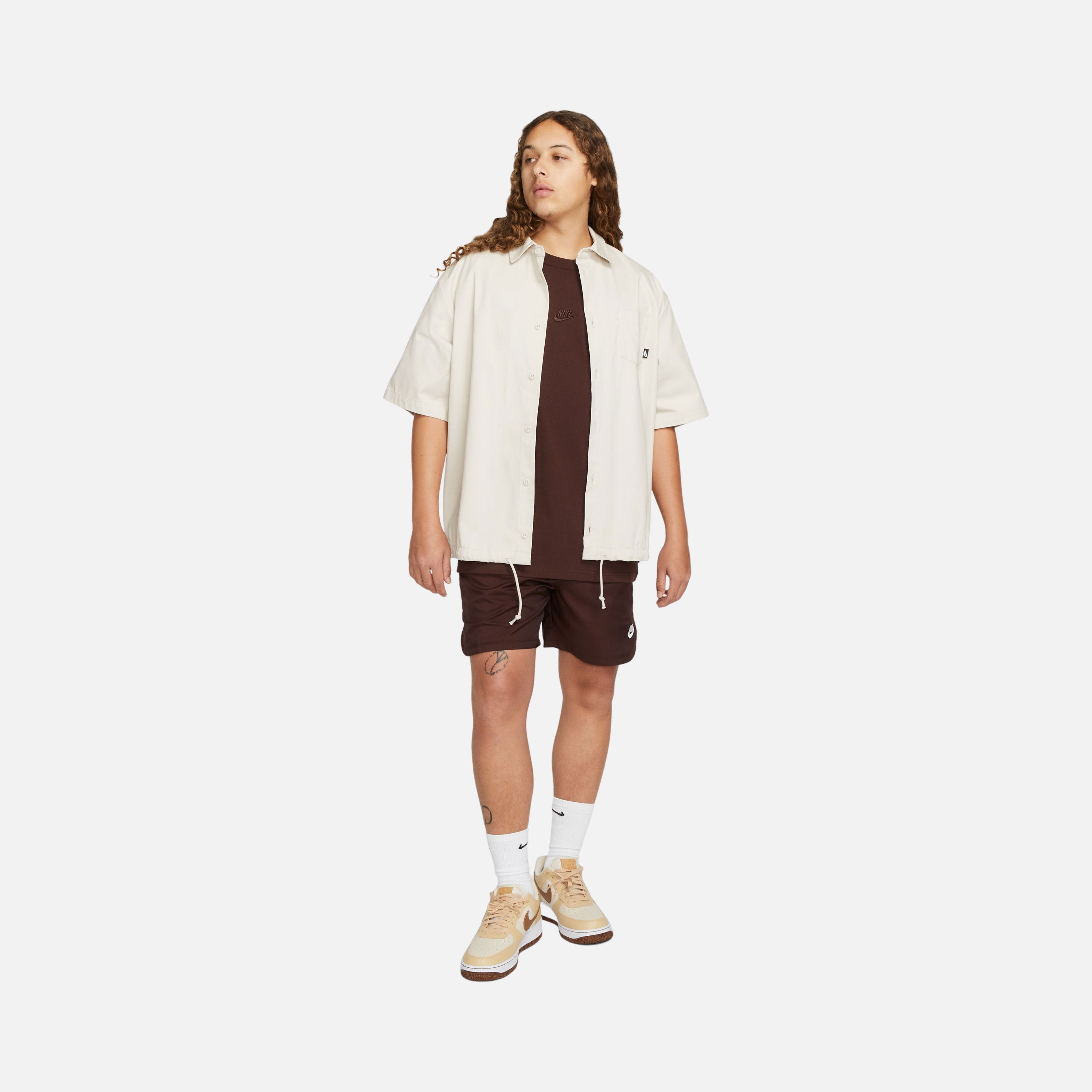 Nike Sportswear Premium Essentials Short-Sleeve Erkek Tişört